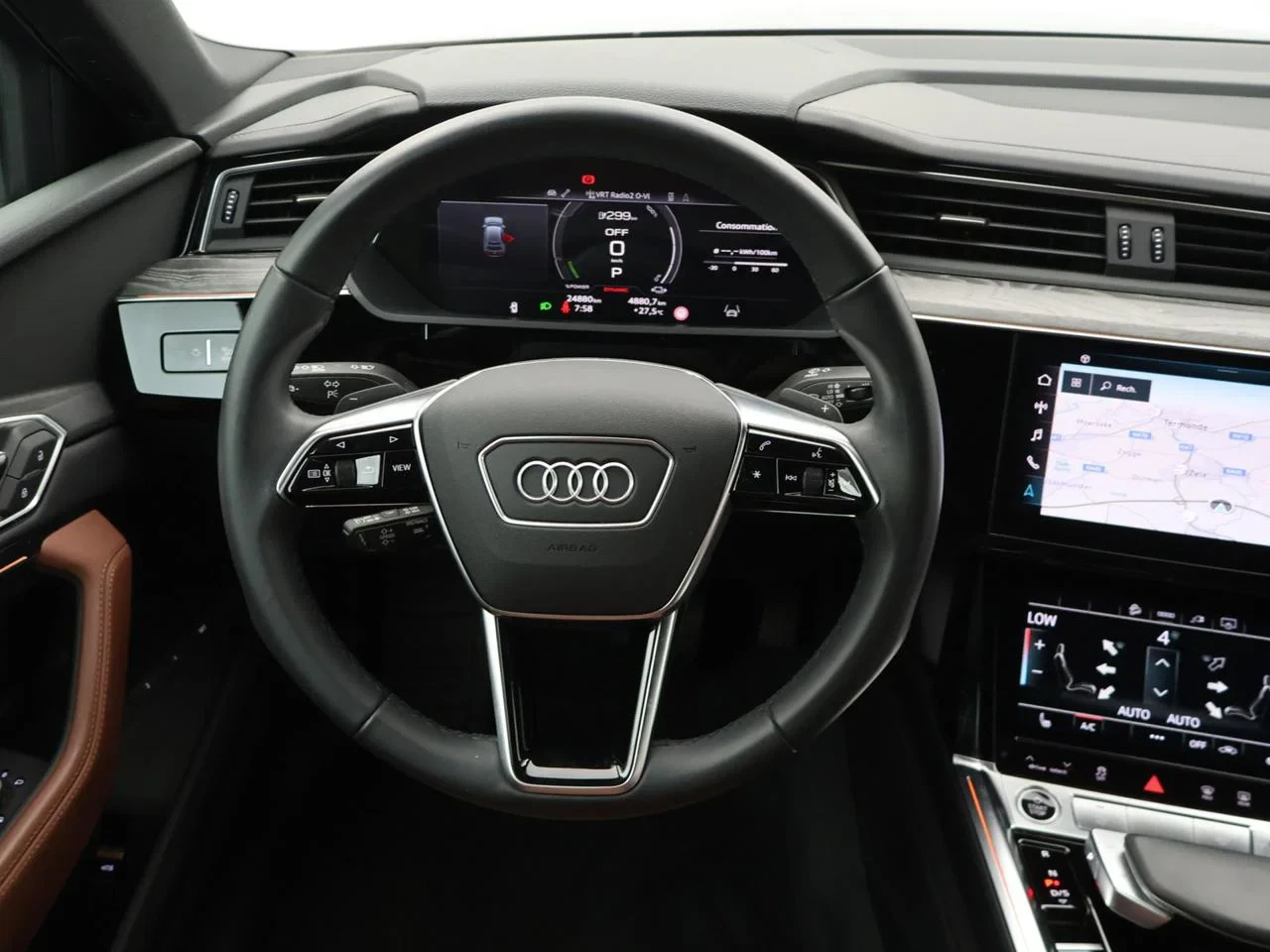 Audi e-tron Sportback Audi e-tron Sportback S-line 55 quattro 408PK *BRUINE LEDER*NAVI*APP CONNECT*BLTH*CRUISE*SPORTZETELS*CAMERA*ZETELVERWARMING*...