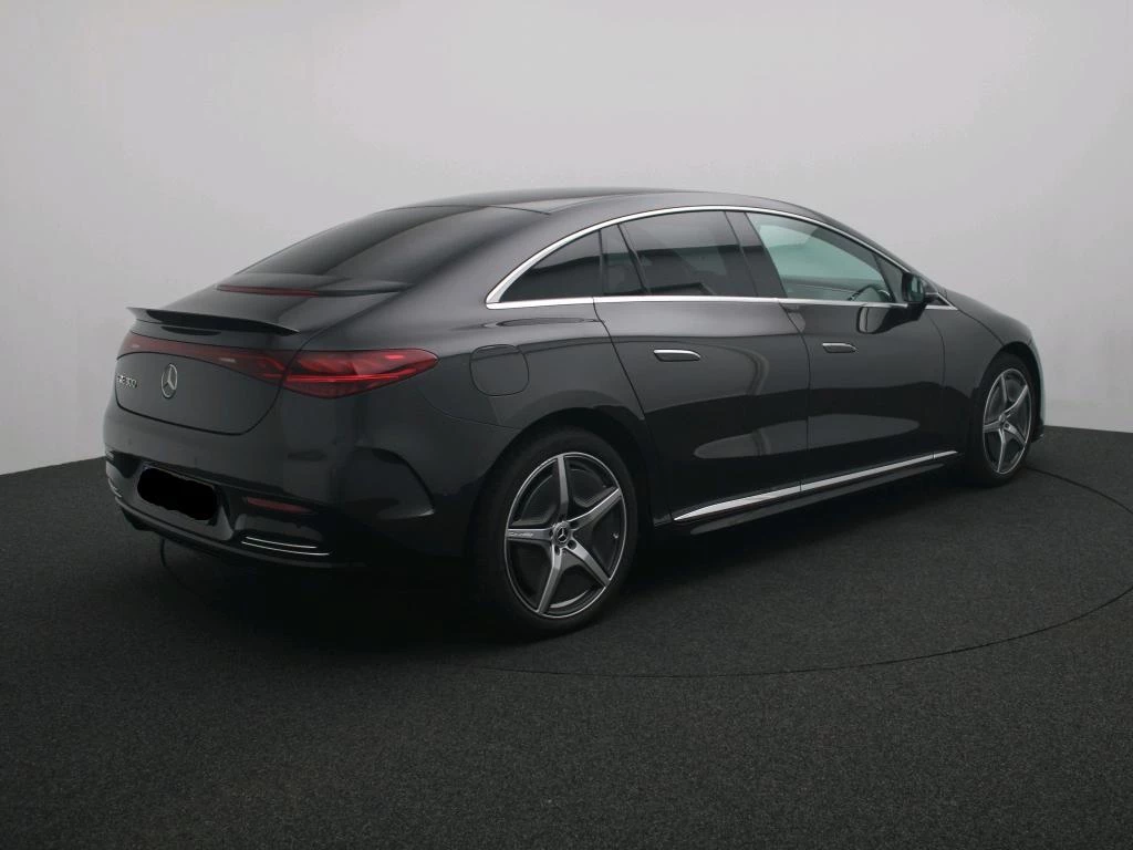 Mercedes-Benz-EQE-image-1