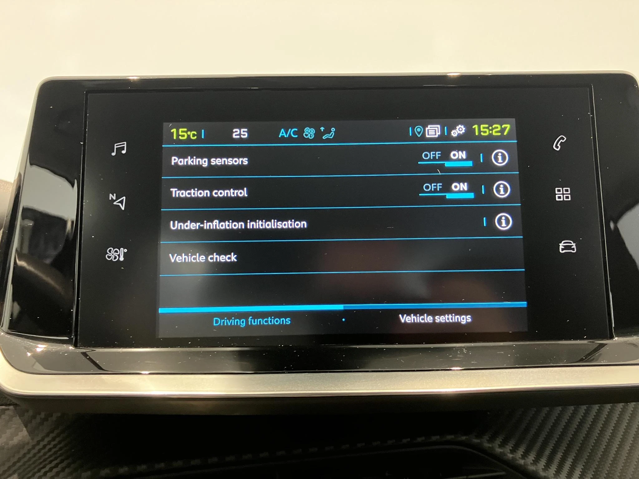 Peugeot-e-2008-image-31