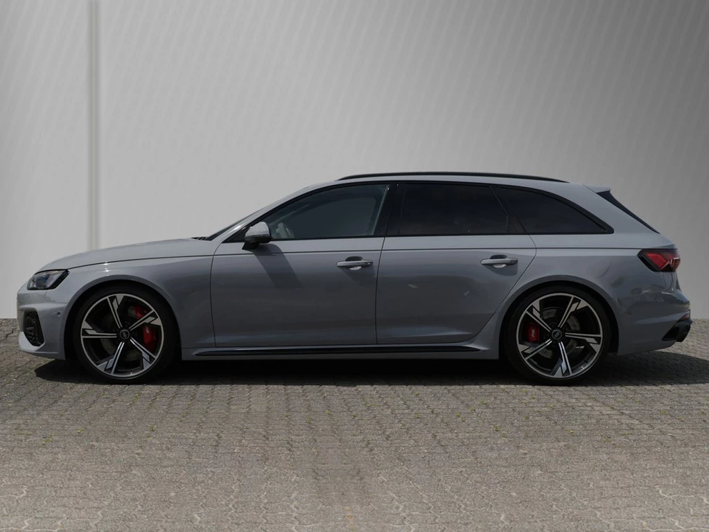 Audi RS4 Avant tiptronic