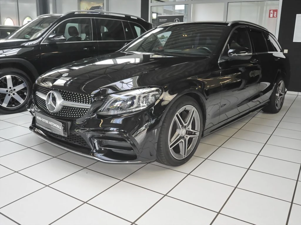 Mercedes-Benz-C-Klasse 300-image-6