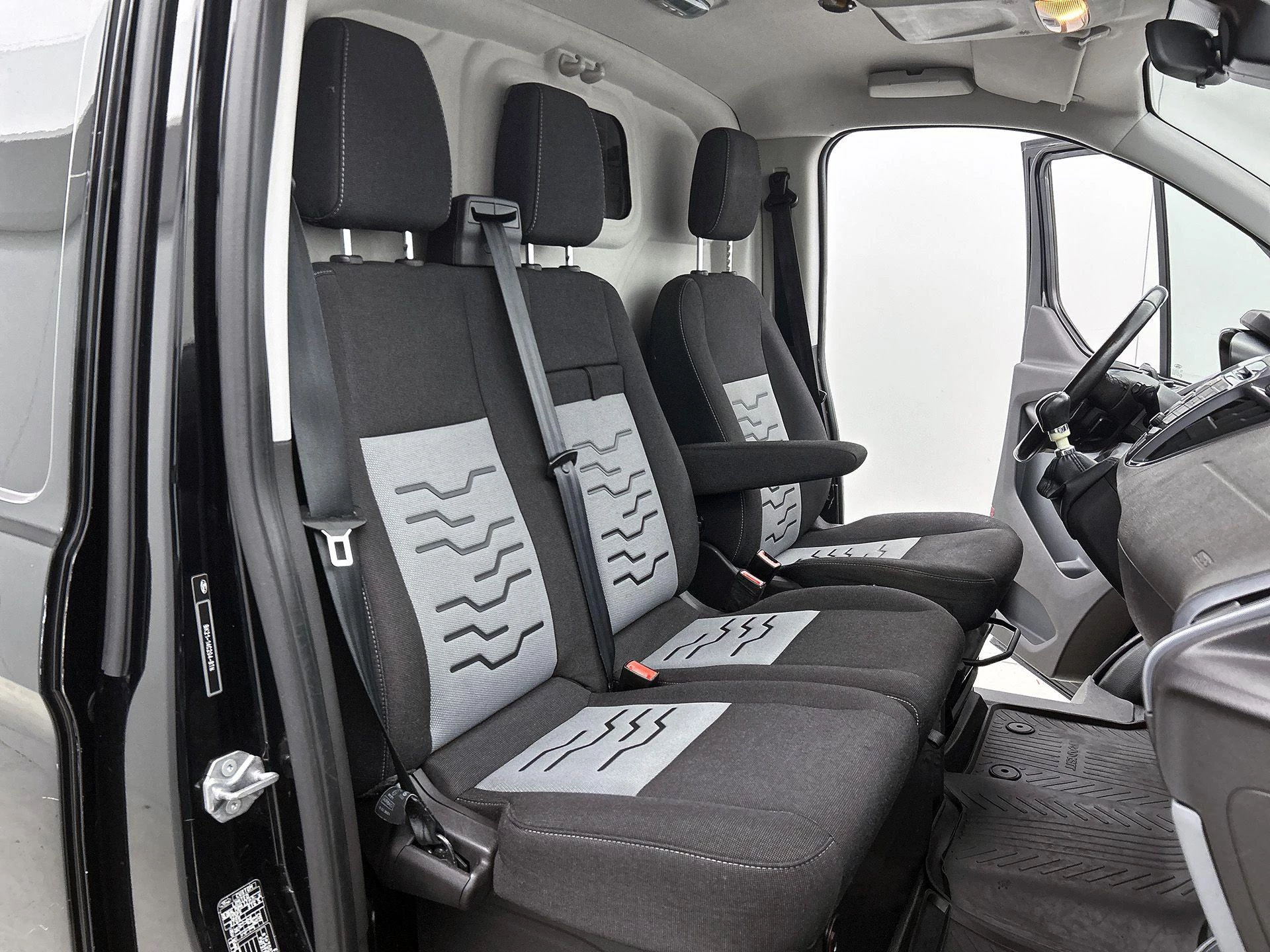 Ford-Transit Custom-image-33
