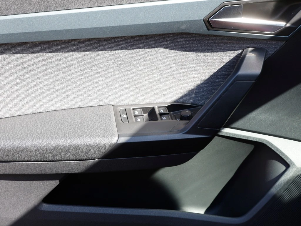 SEAT-Arona-image-14