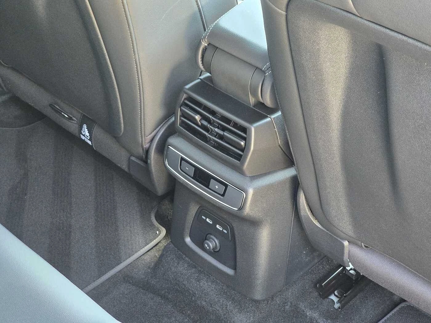 Audi-Q4 Sportback e-tron-image-20