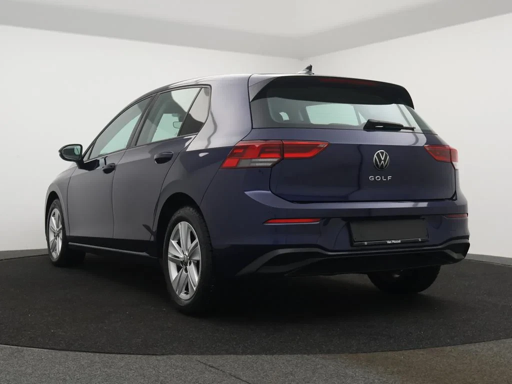 Volkswagen-Golf-image-22