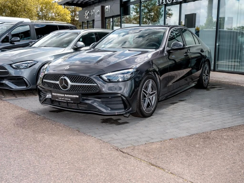 Mercedes-Benz-C-Klasse 300-image-7