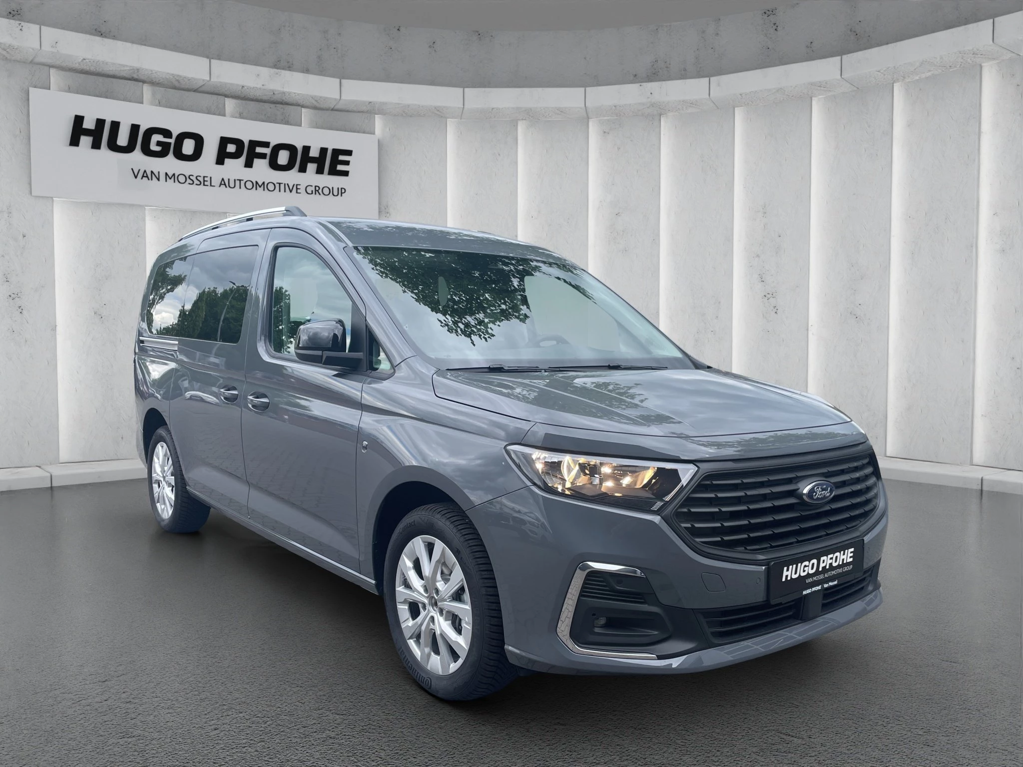 Ford Tourneo Connect Titanium Langer Radstand (L2). Grand 1.5 l EcoBoost PHEV. 6-Gang-Automatikgetriebe.