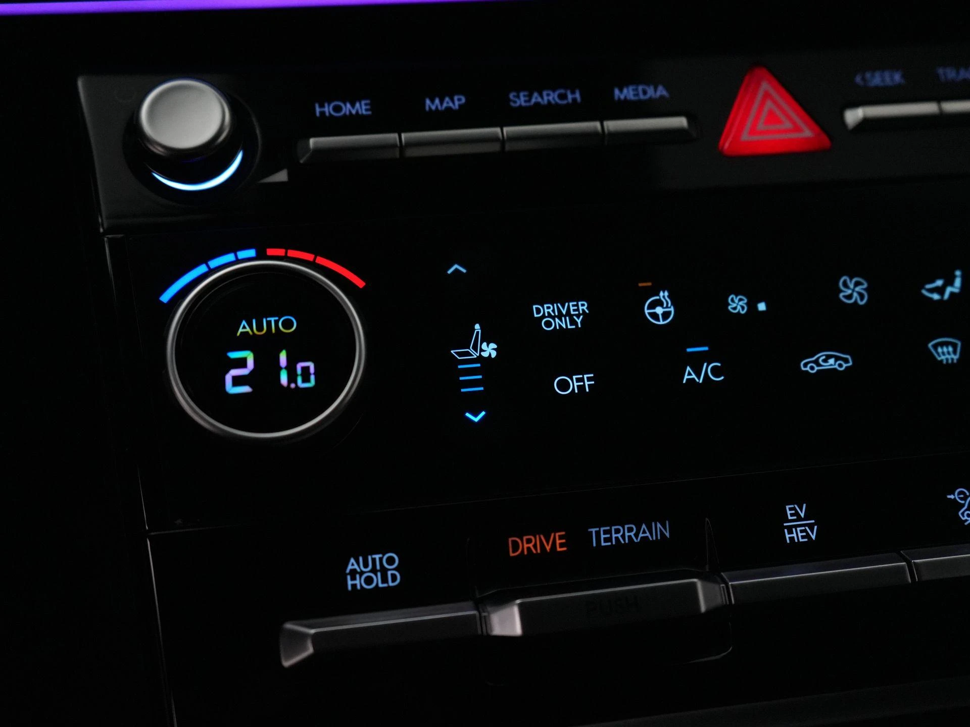 Hyundai-Santa Fe-image-20