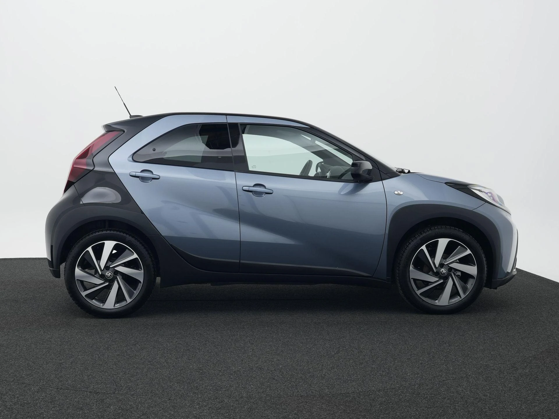 Toyota Aygo X 1.0 VVT-i MT Envy