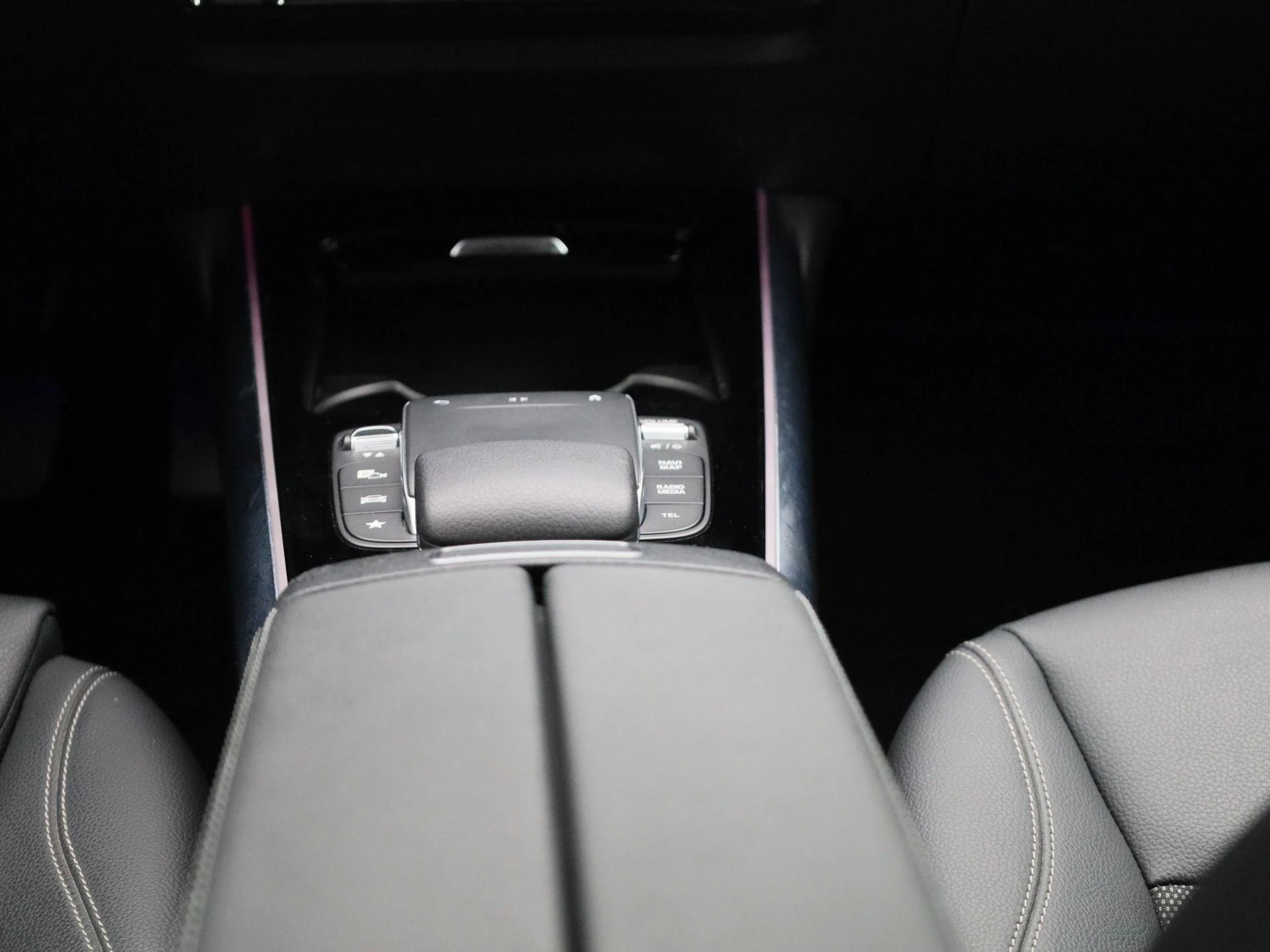 Mercedes-Benz-EQA-image-11