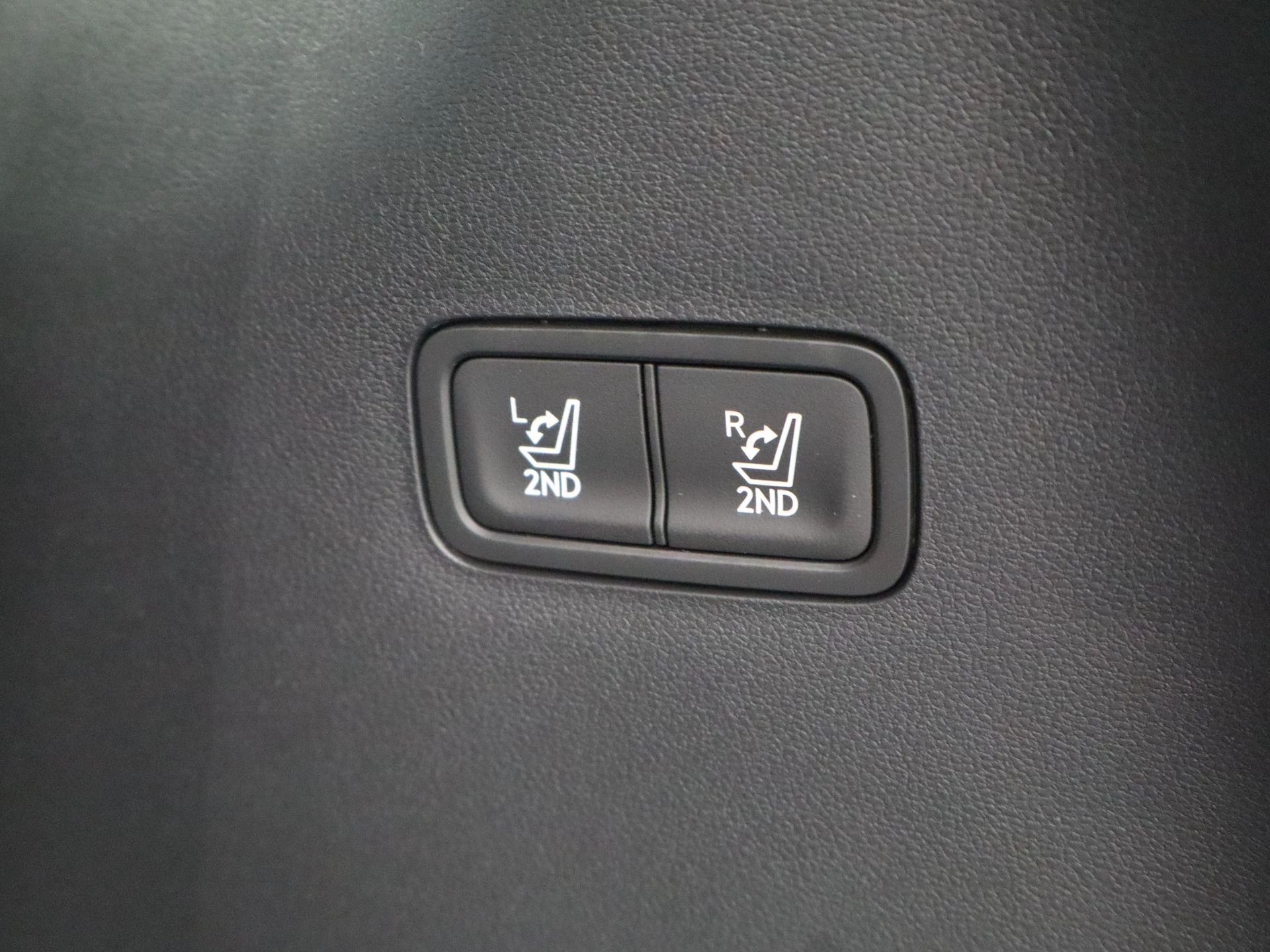 Hyundai-Santa Fe-image-28