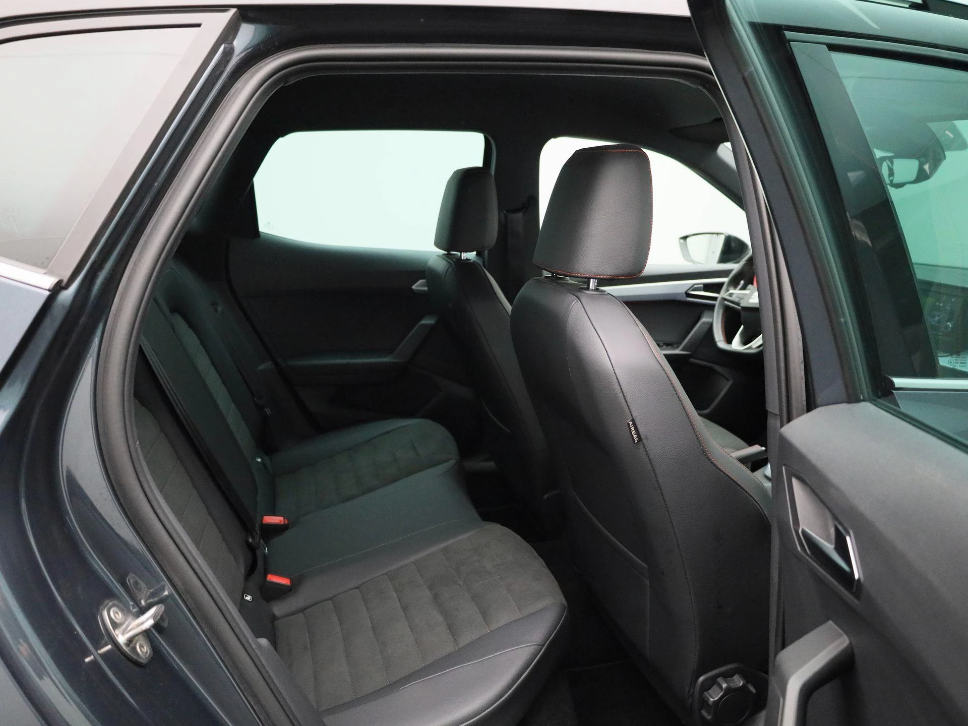 SEAT-Arona-image-30