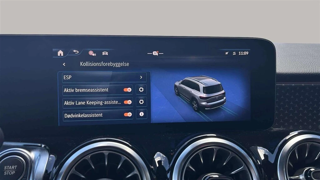 Mercedes-Benz-EQB-image-16