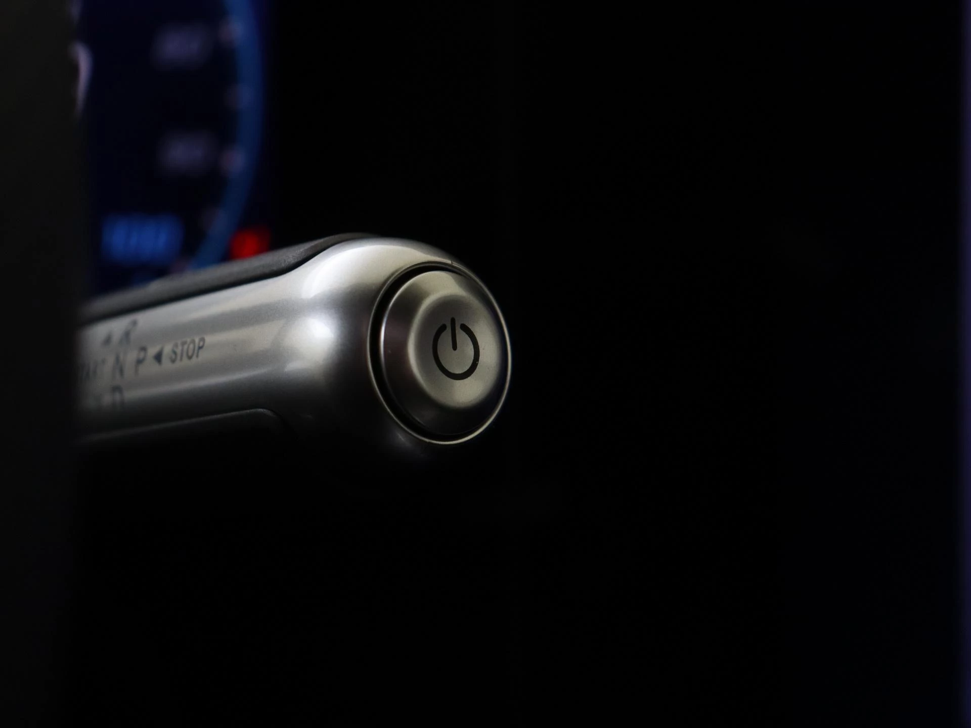 Mercedes-Benz-GLB-image-22