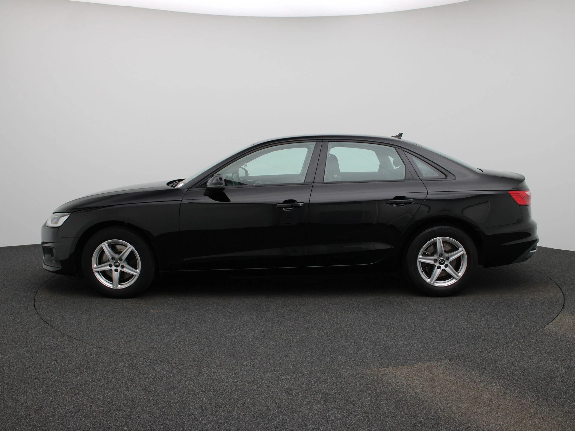 Audi-A4-image-3