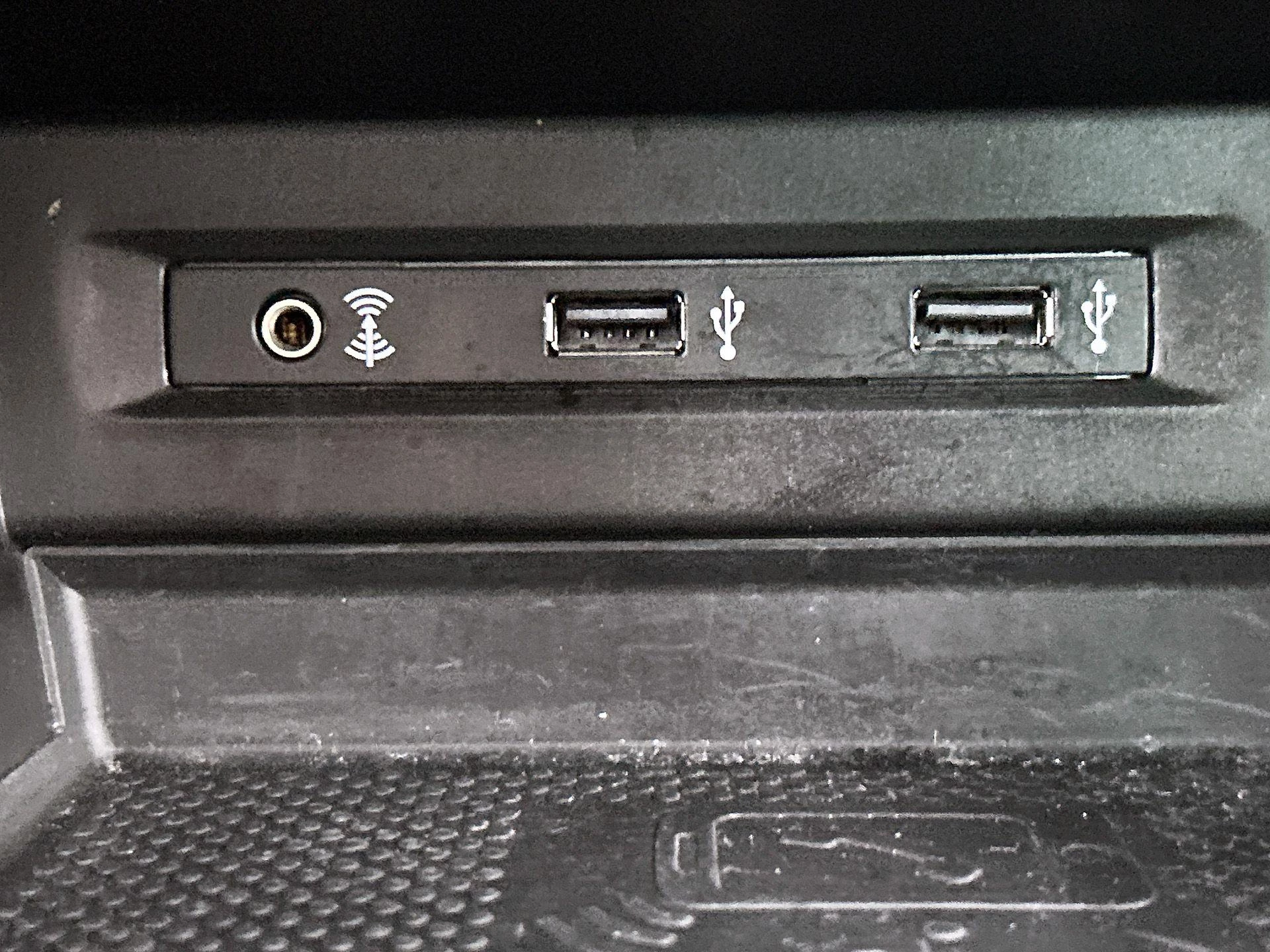 Volkswagen-Tiguan-image-31