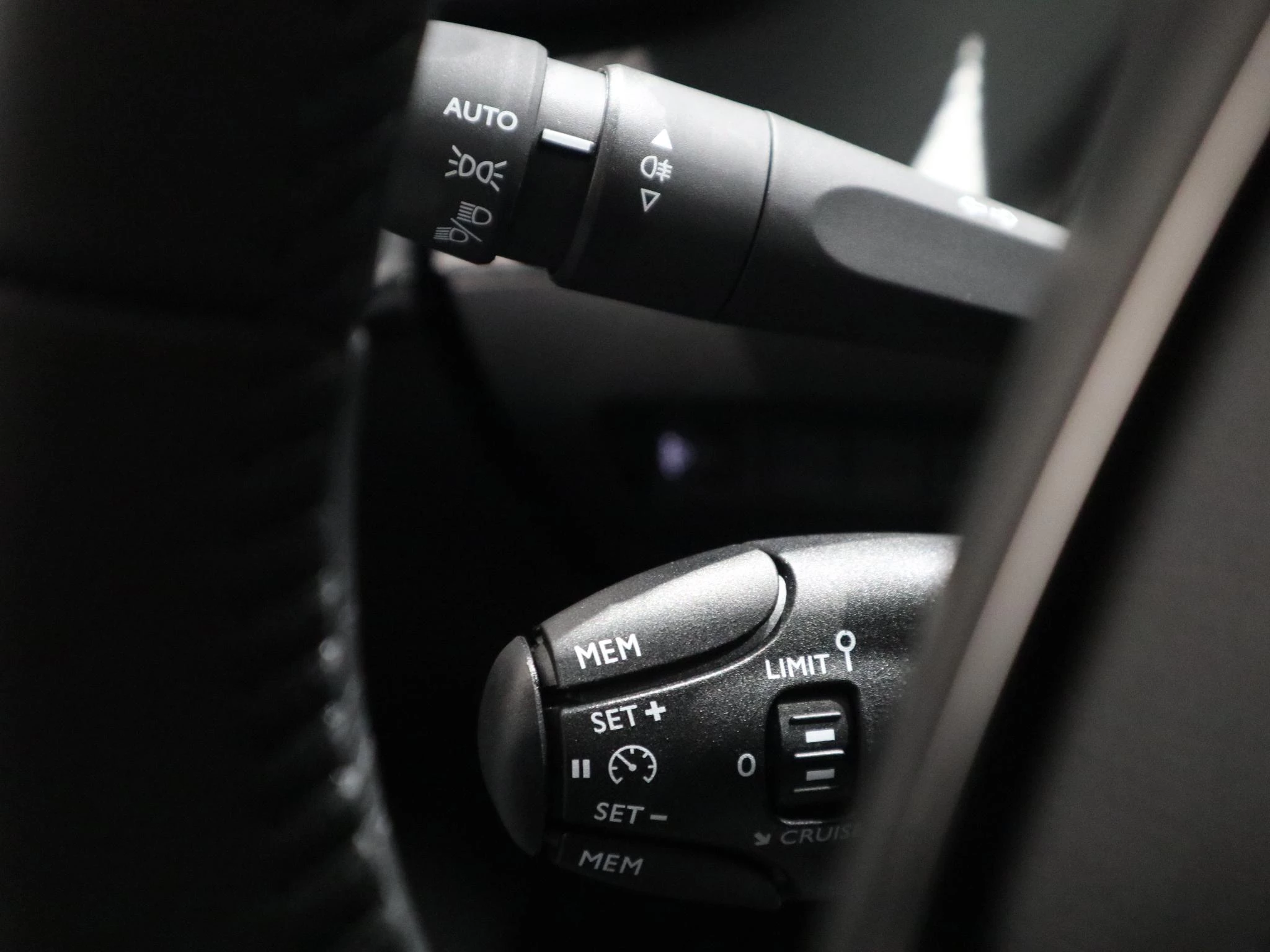 Peugeot-208-image-20