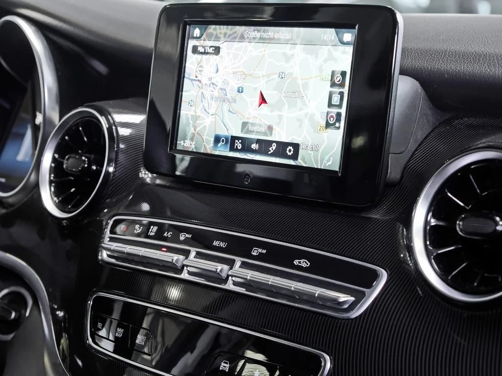 Mercedes-Benz-V-Klasse 220-image-10