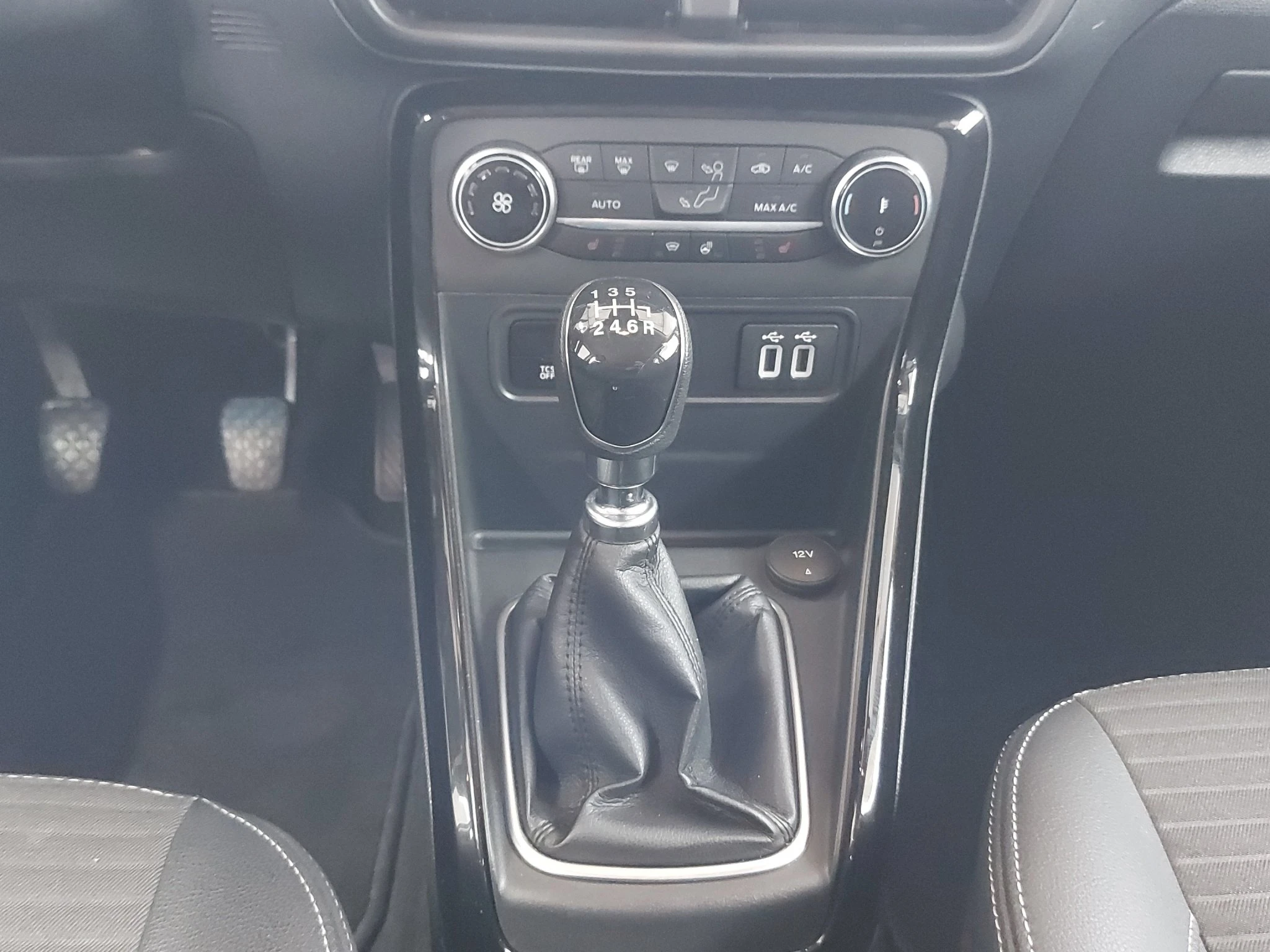 Ford-EcoSport-image-13
