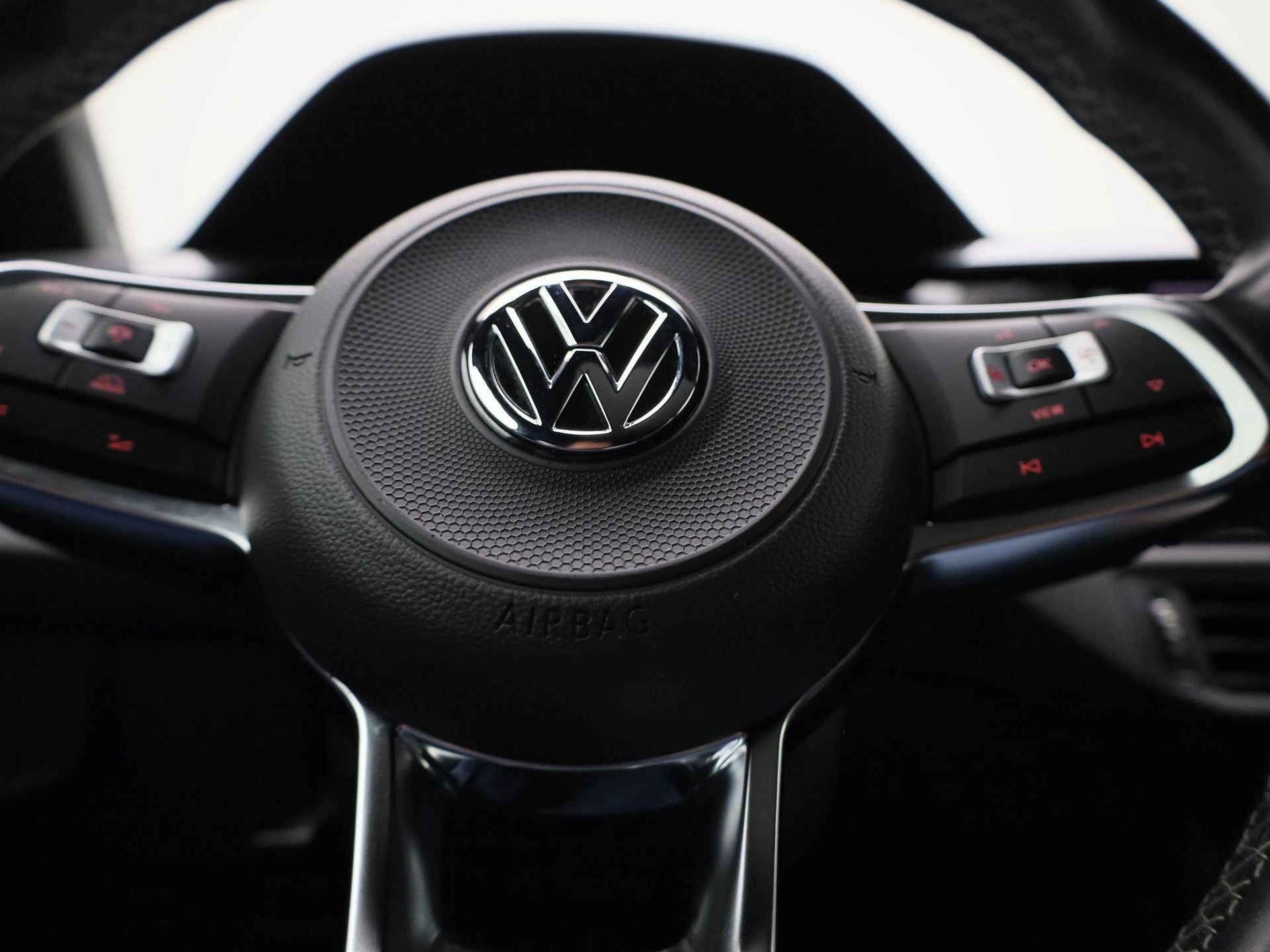 Volkswagen-Polo-image-30