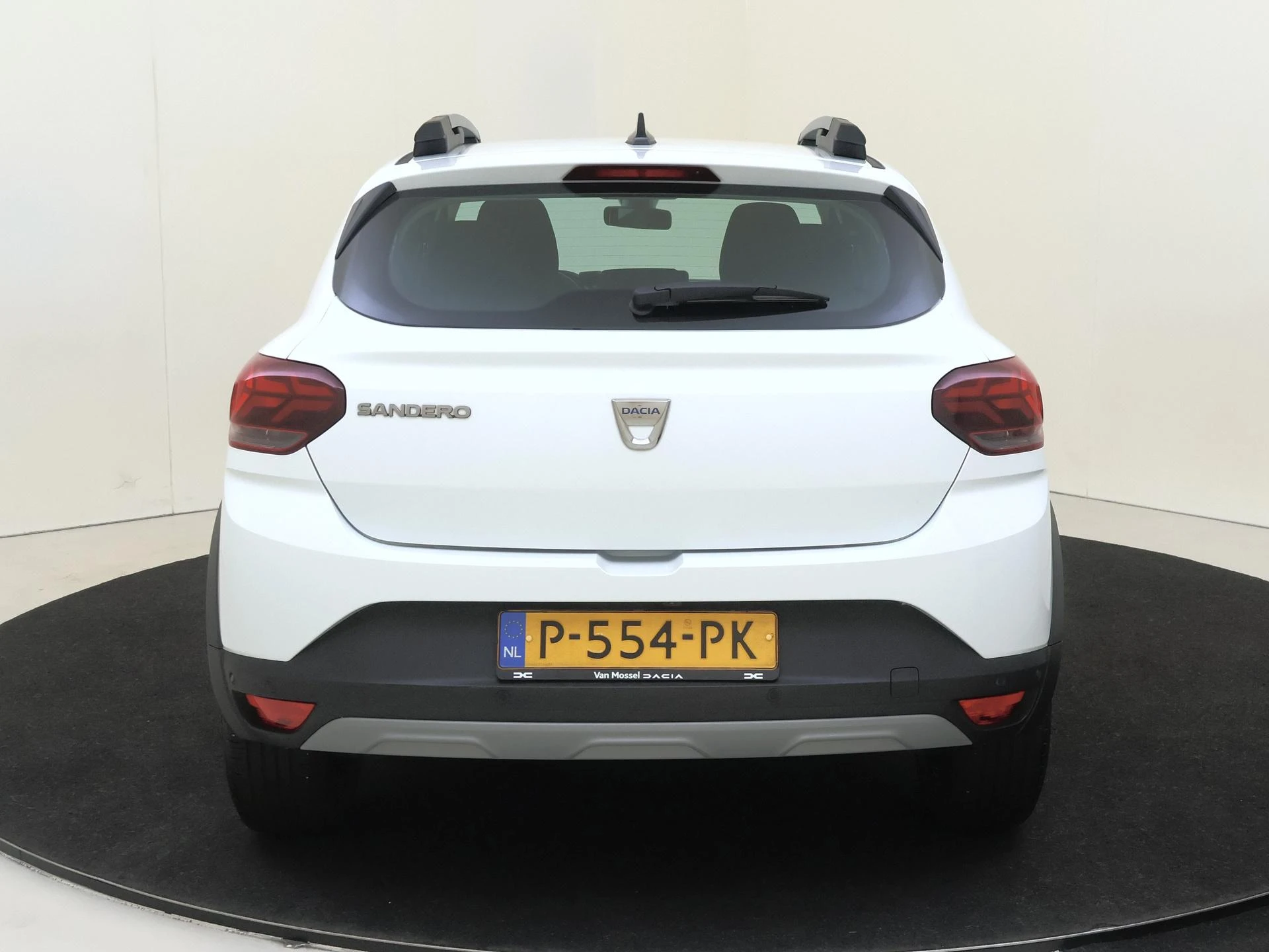Dacia-Sandero Stepway-image-6