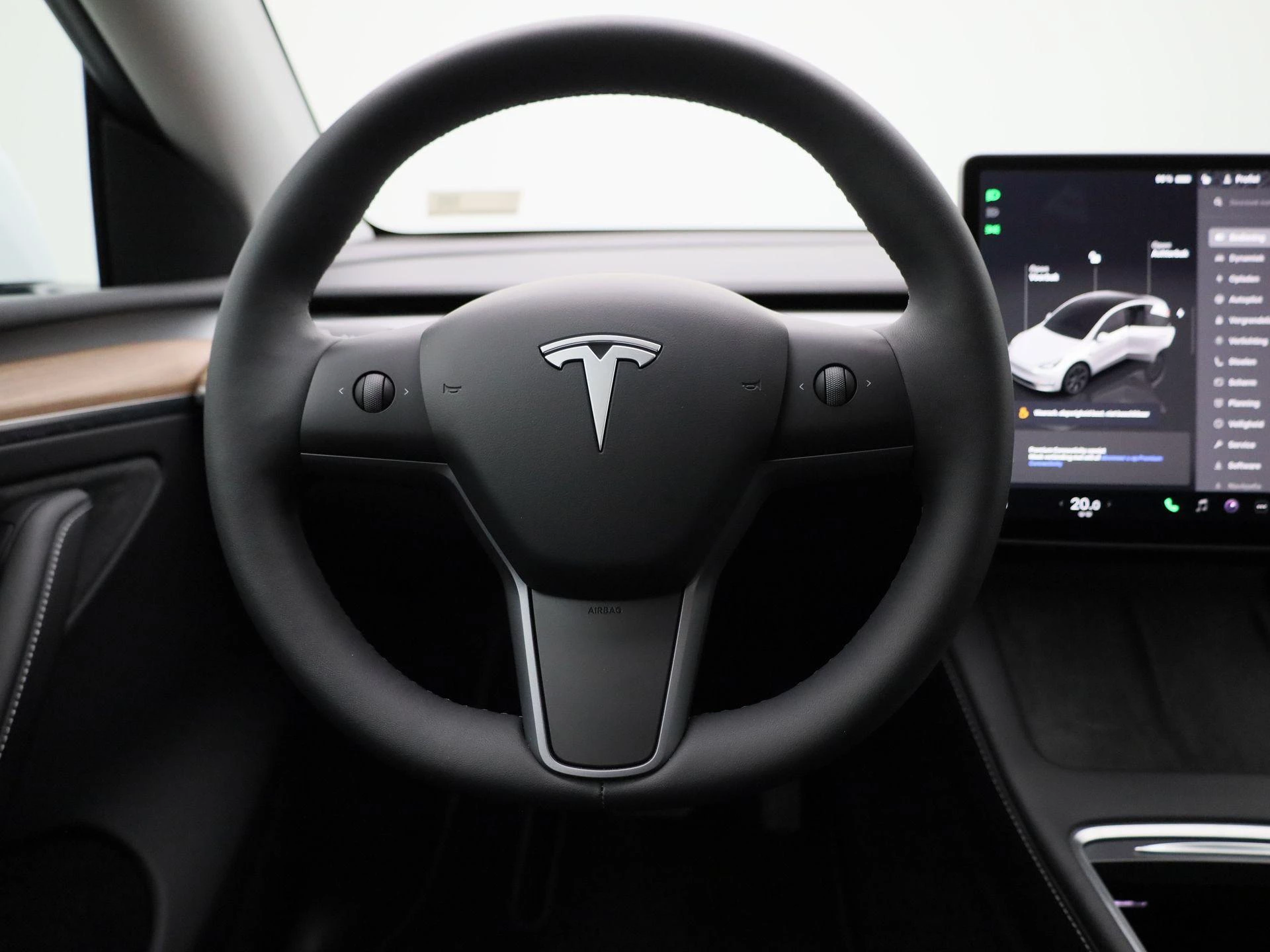 Tesla-Model Y-image-6