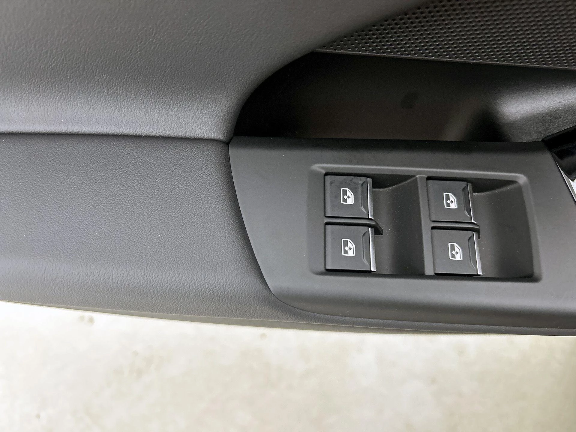 Audi-A6 Avant e-tron-image-33