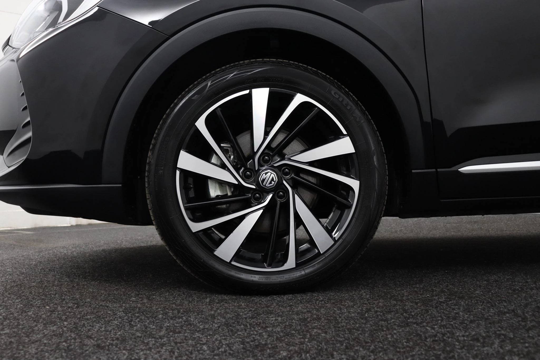 MG-ZS-image-29