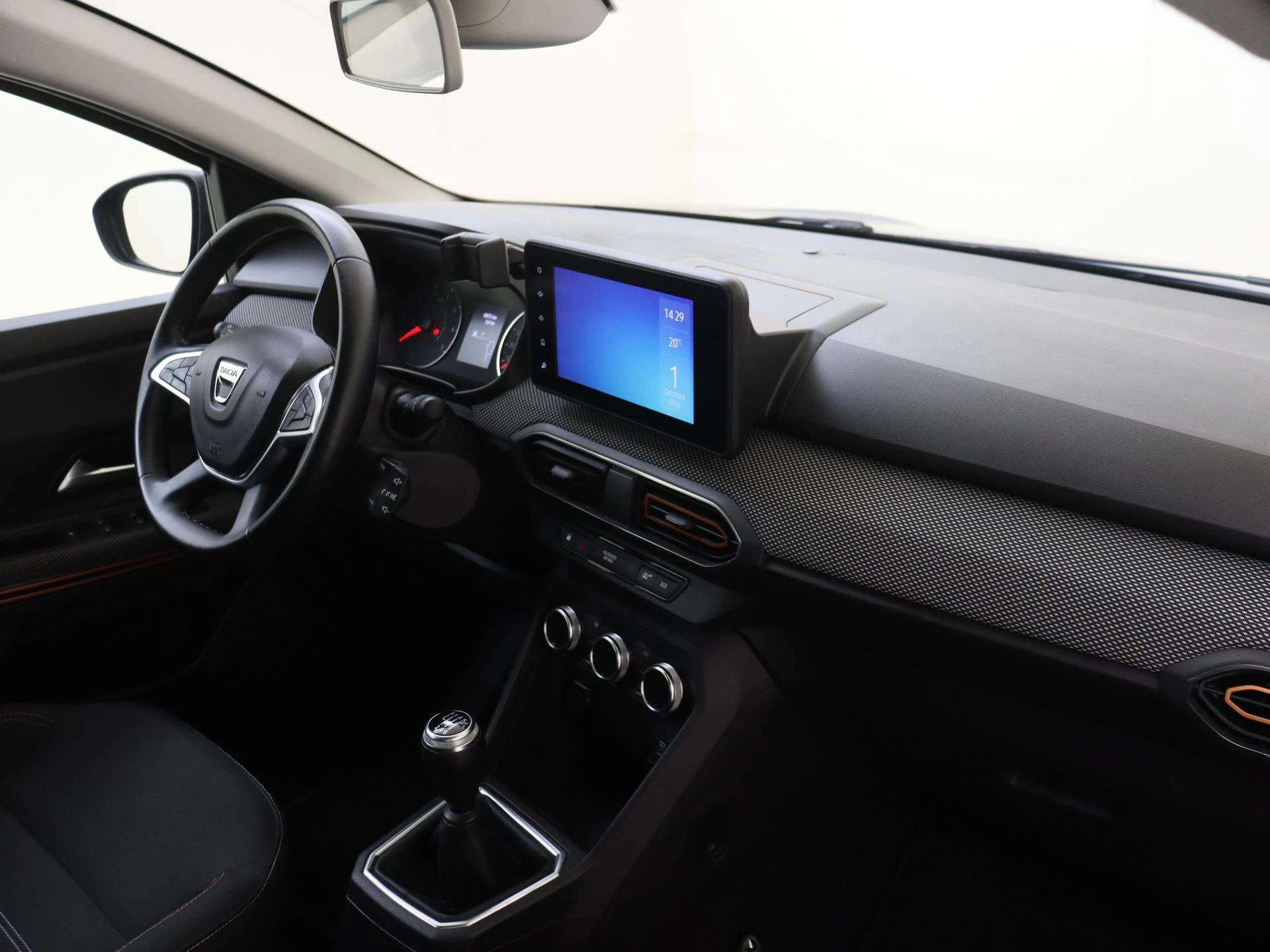 Dacia-Sandero Stepway-image-4