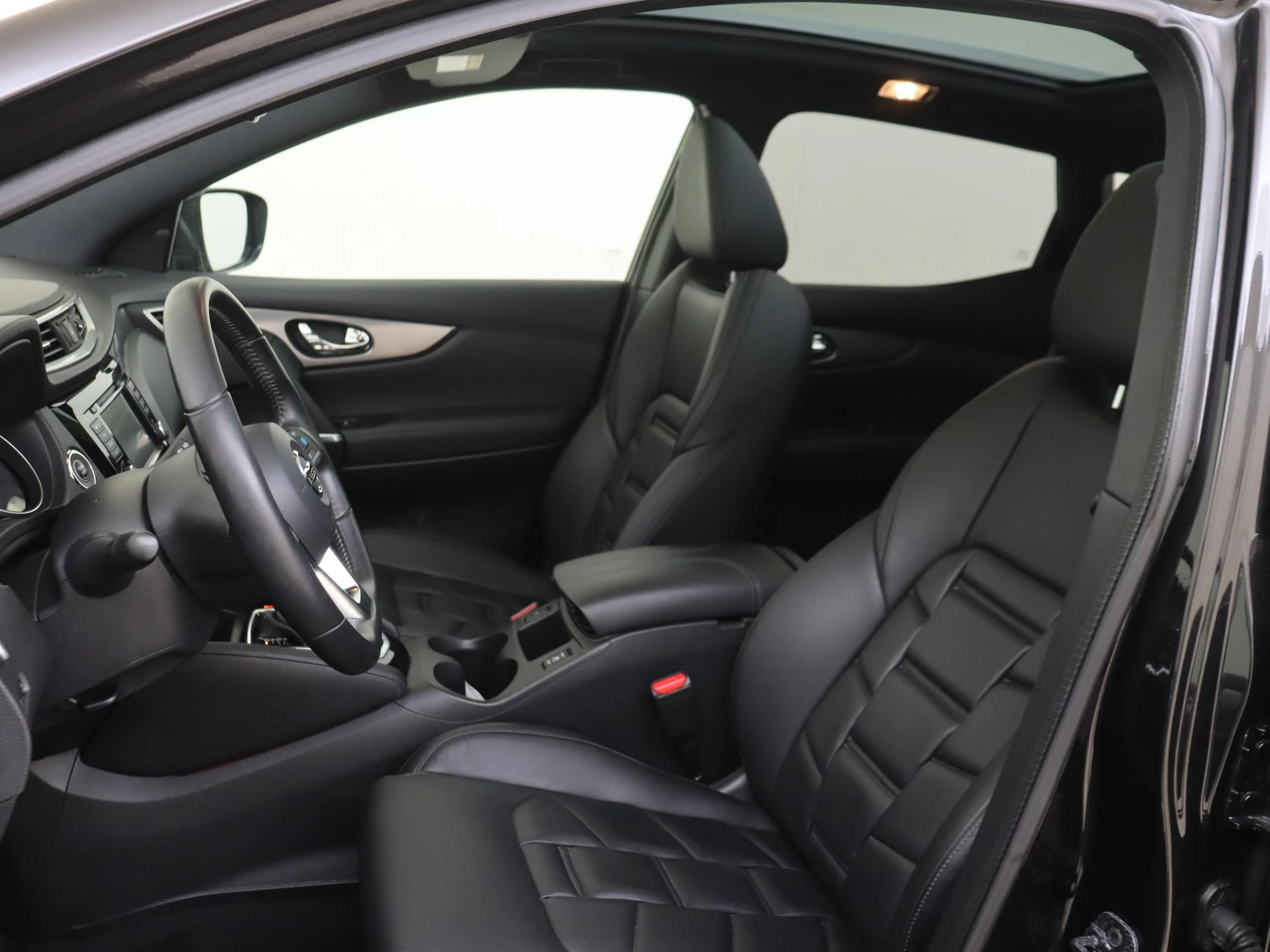 Nissan QASHQAI 1.3 DIG-T Tekna +