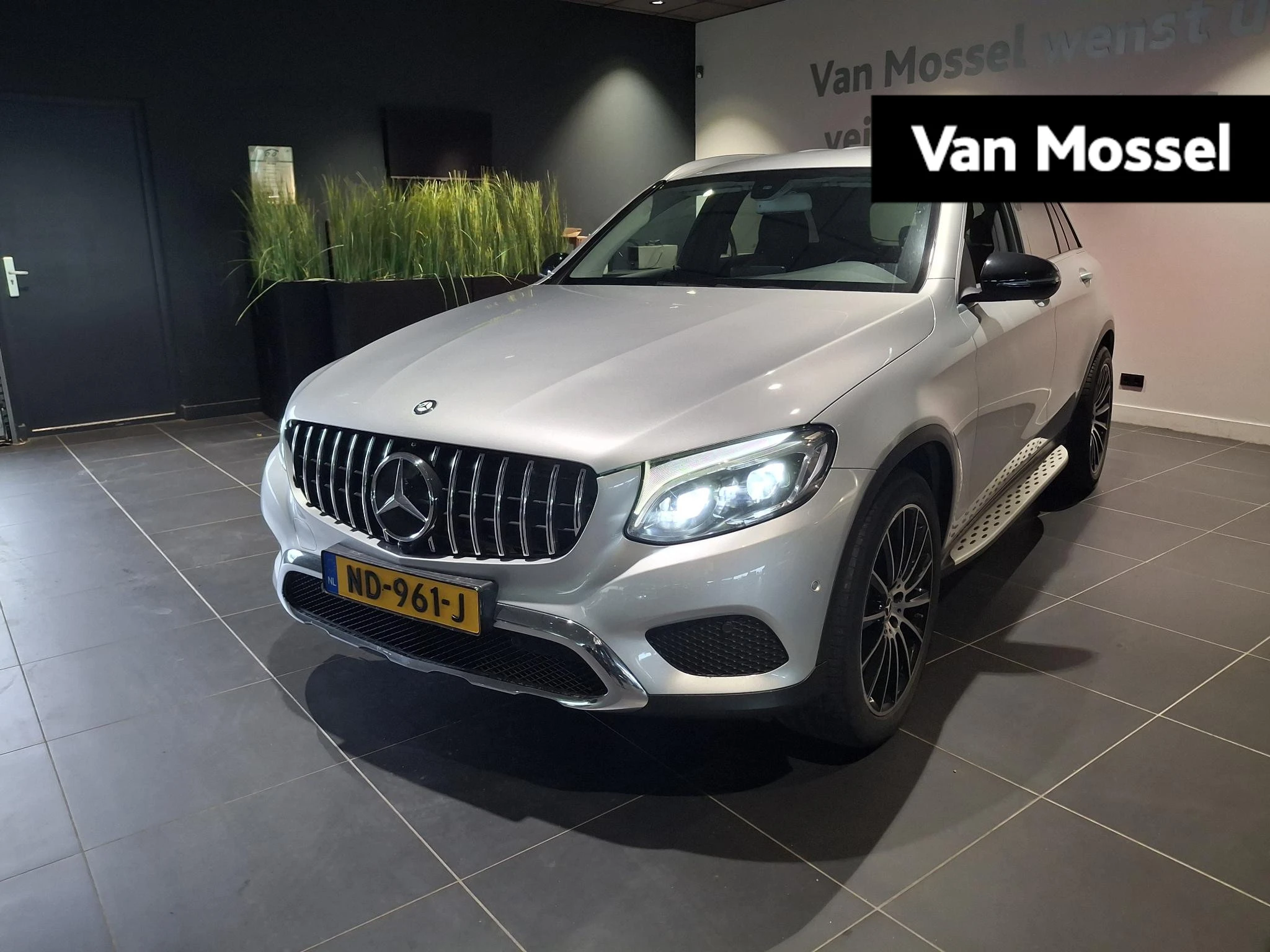 Mercedes-Benz-GLC-image-0