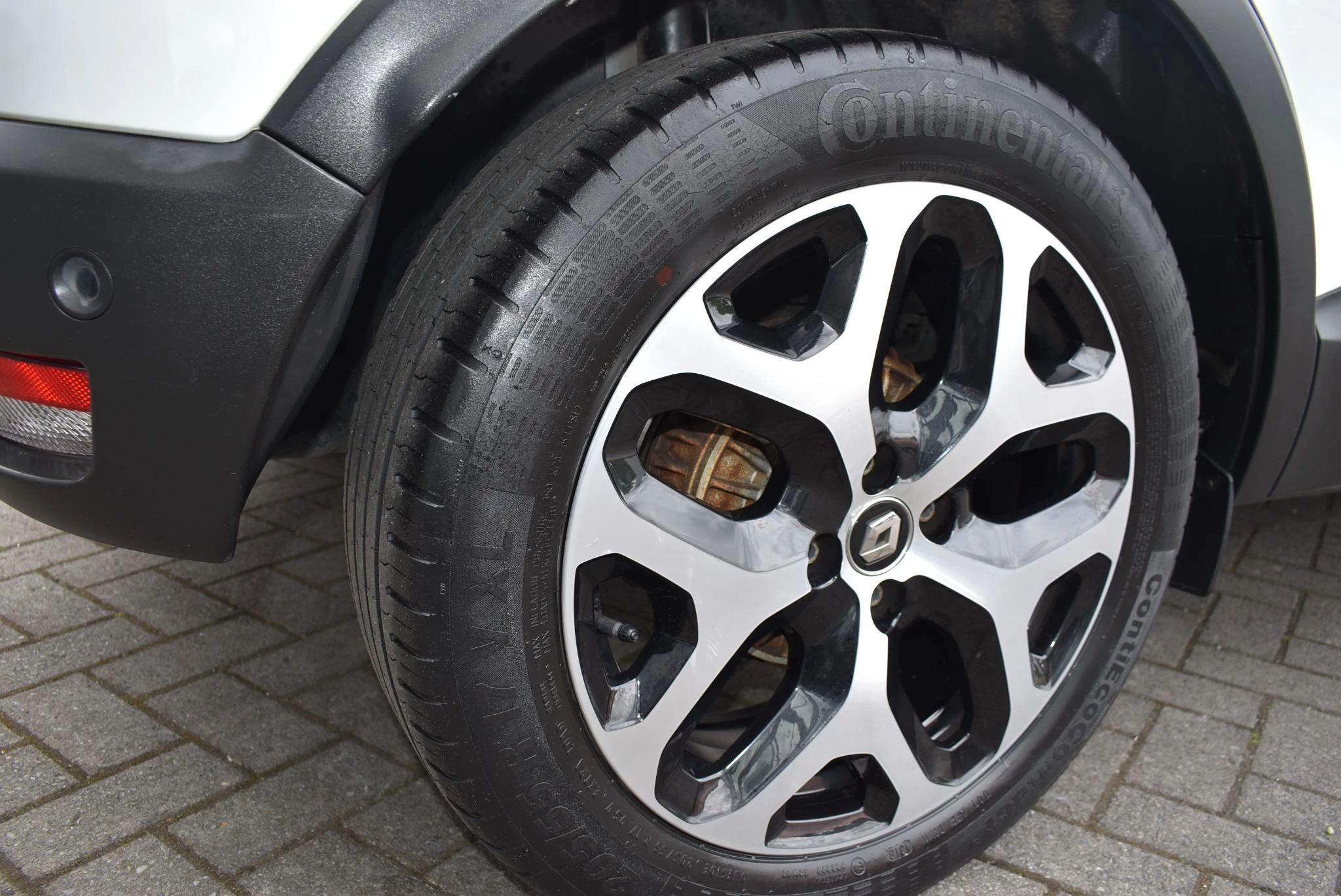 Renault-Captur-image-8