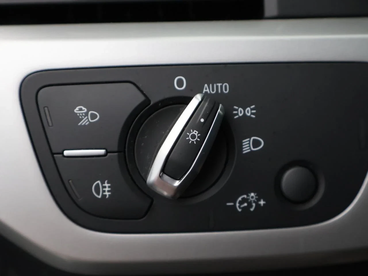 Audi-A4-image-6