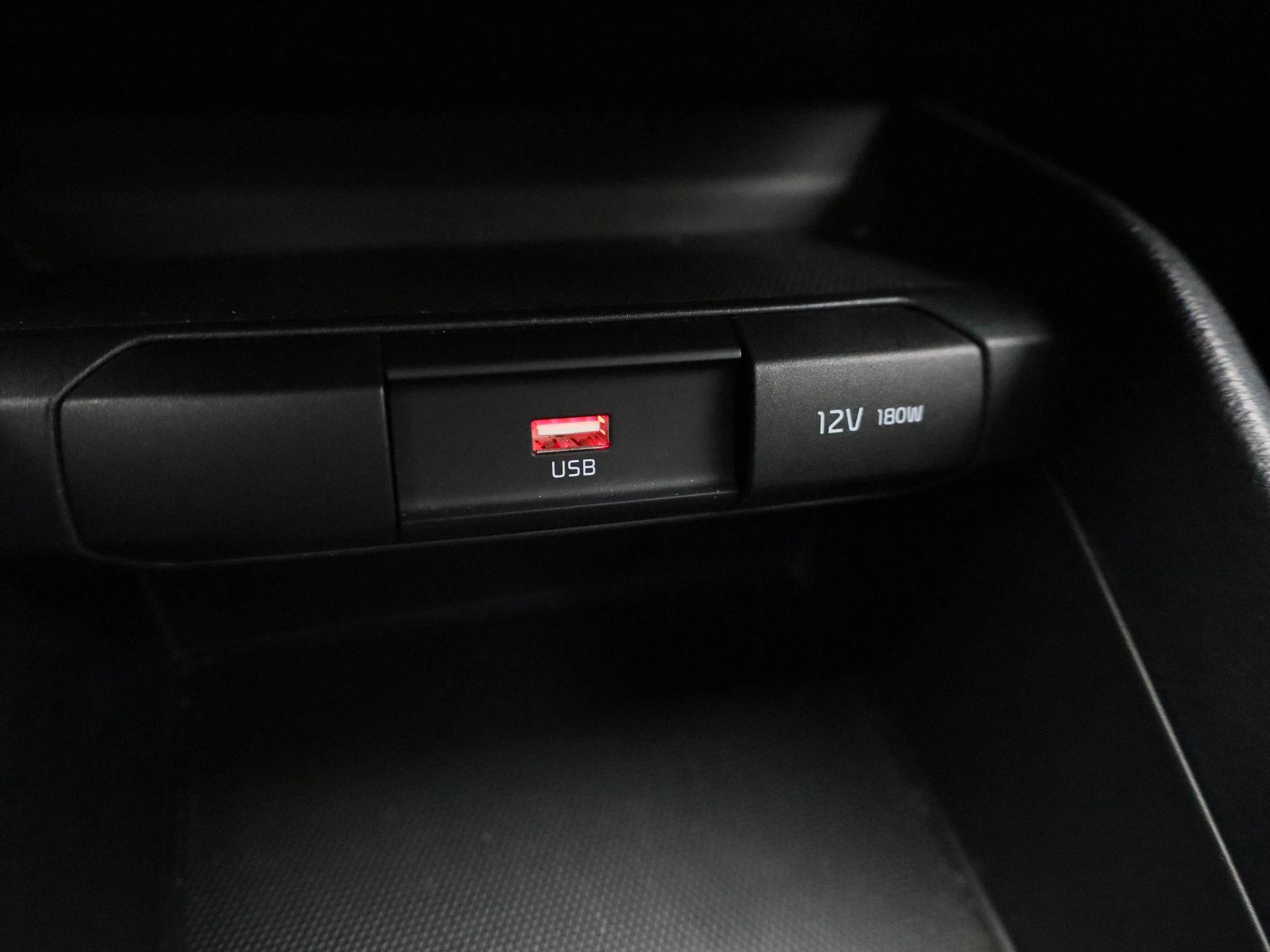 Kia-Stonic-image-22