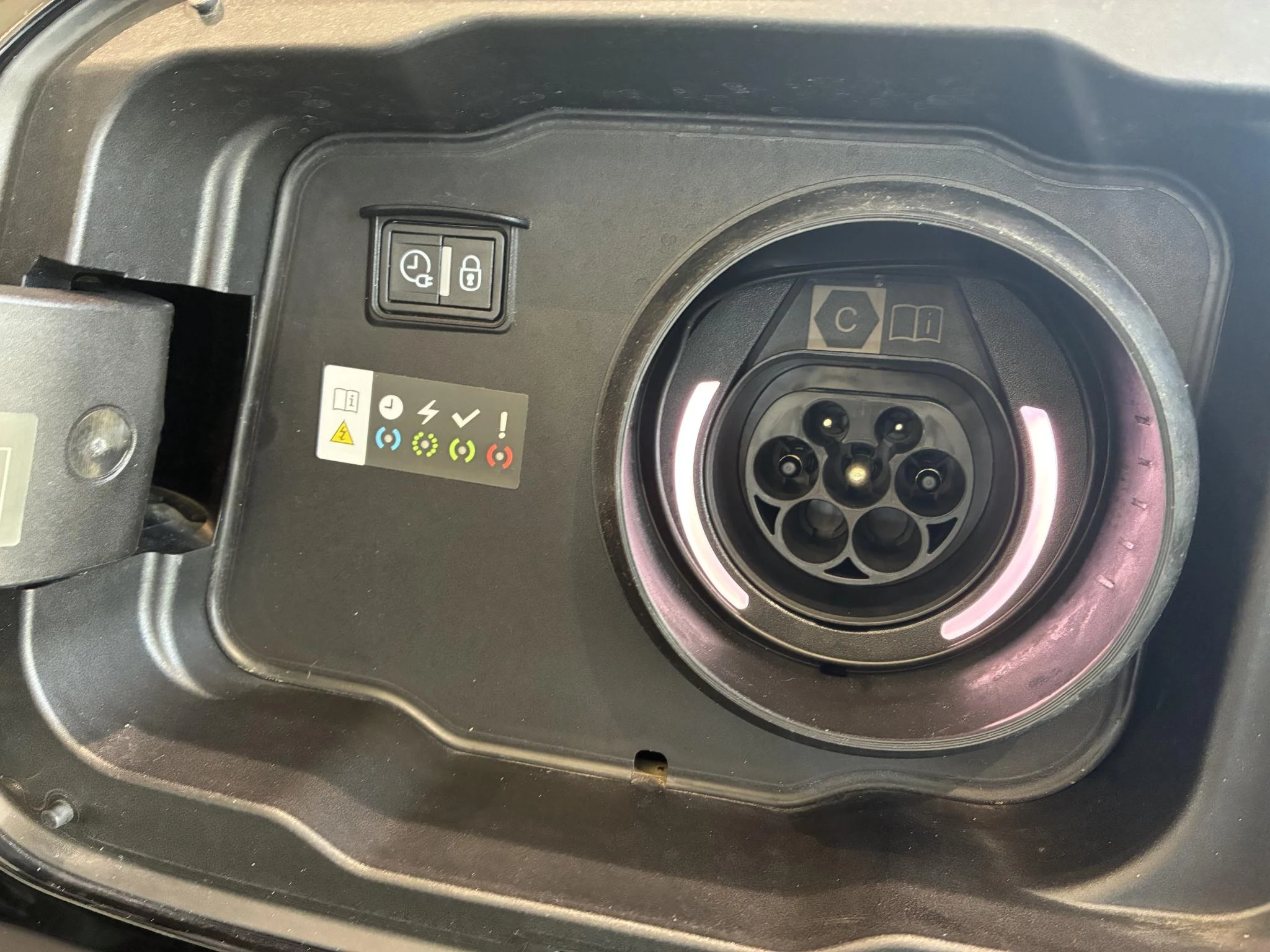 Peugeot 408 1.6 HYbrid 225 EAT8 Allure Avantage