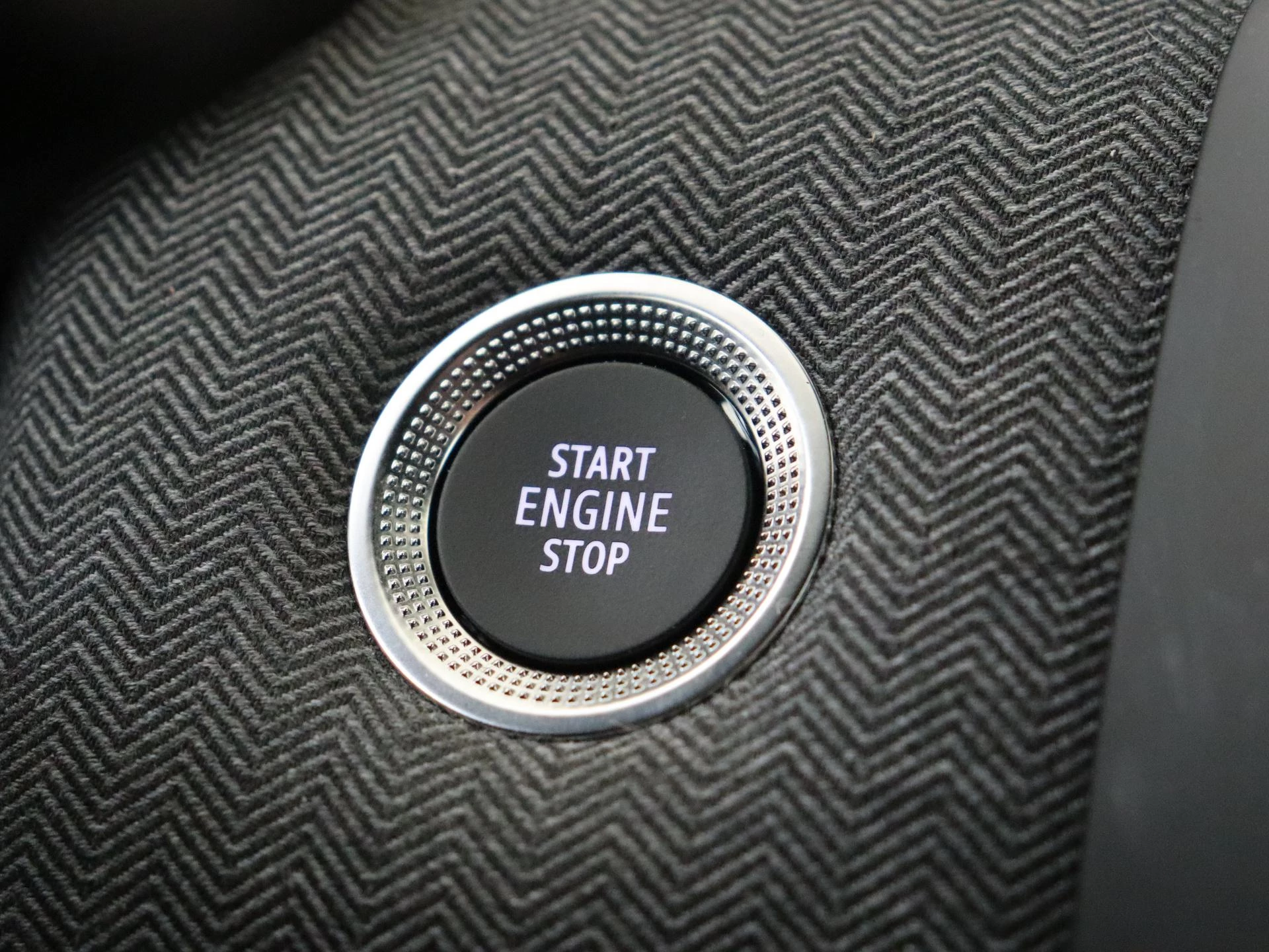 Renault-Clio-image-25