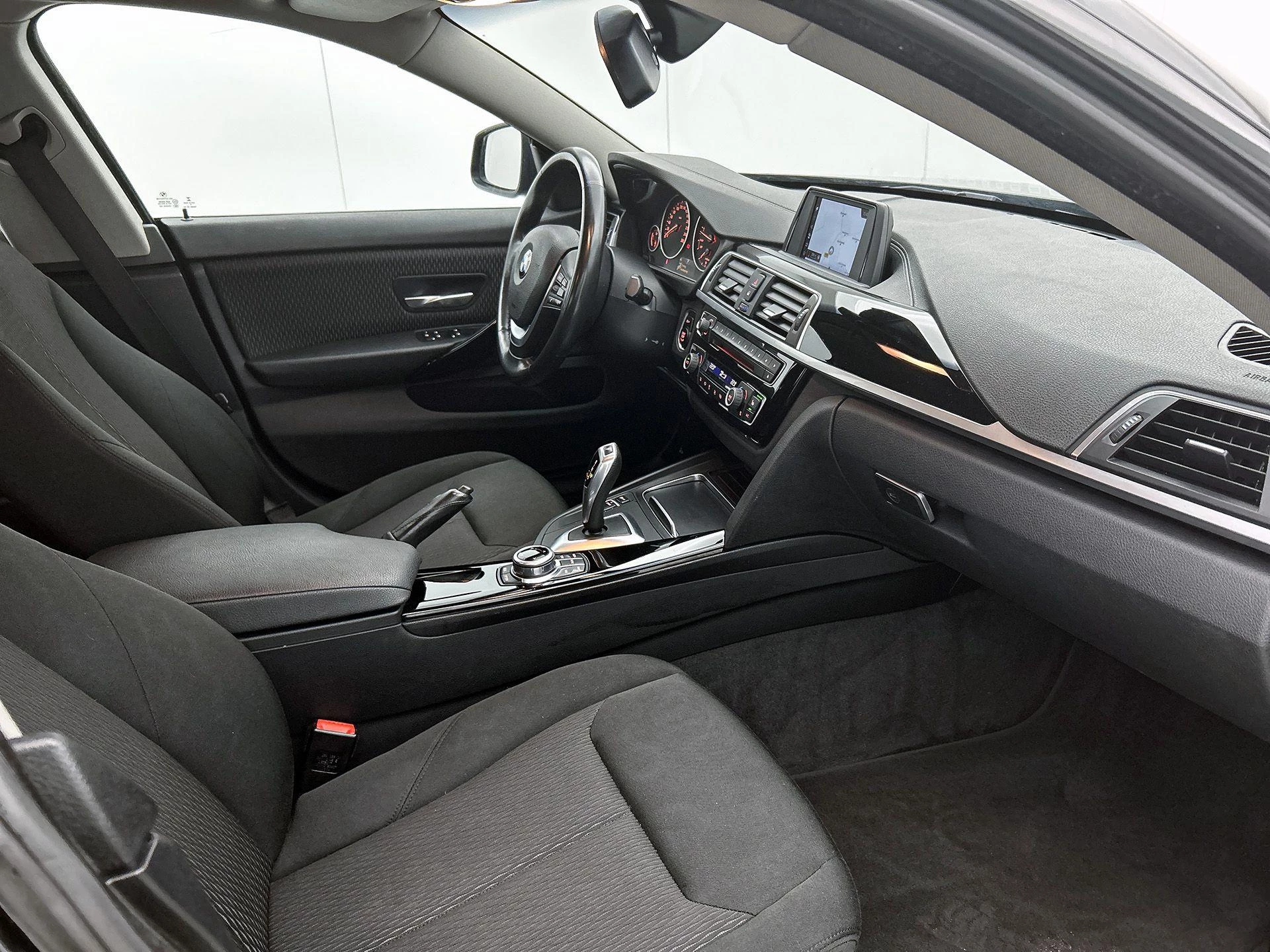 BMW-4 Serie-image-22