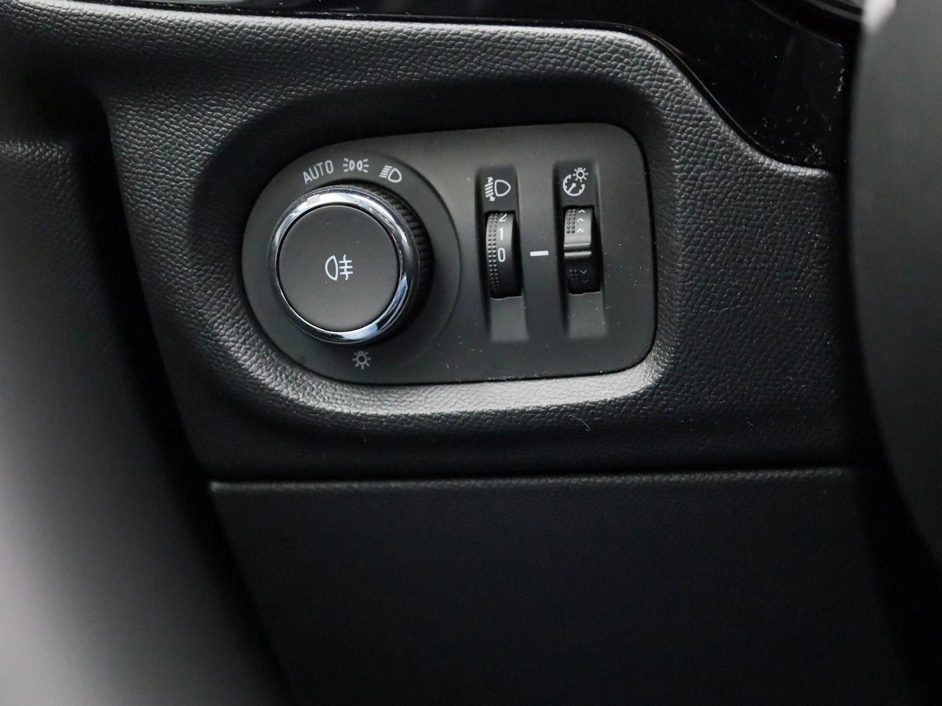 Opel-Corsa-image-20