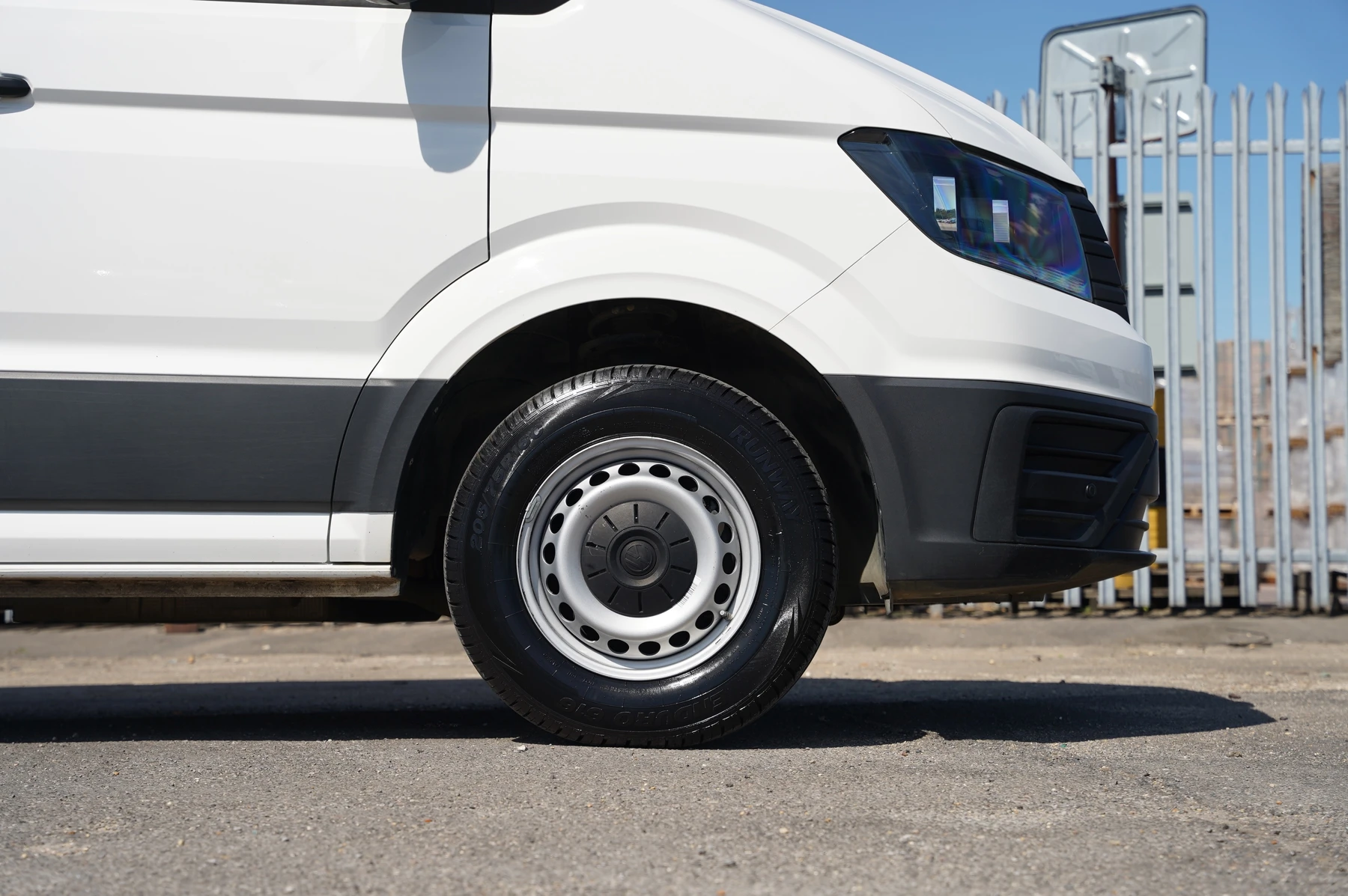 Volkswagen-Crafter-image-15