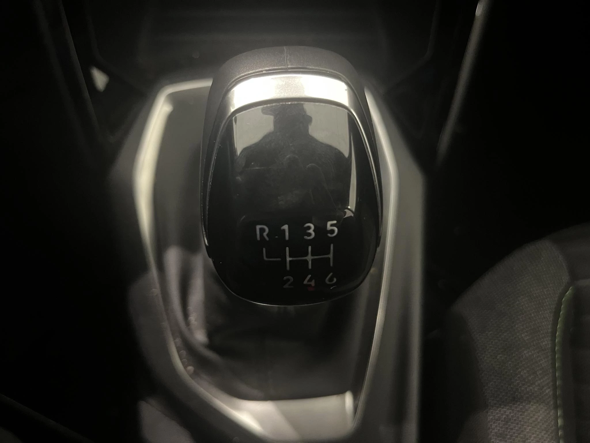 Peugeot-2008-image-12