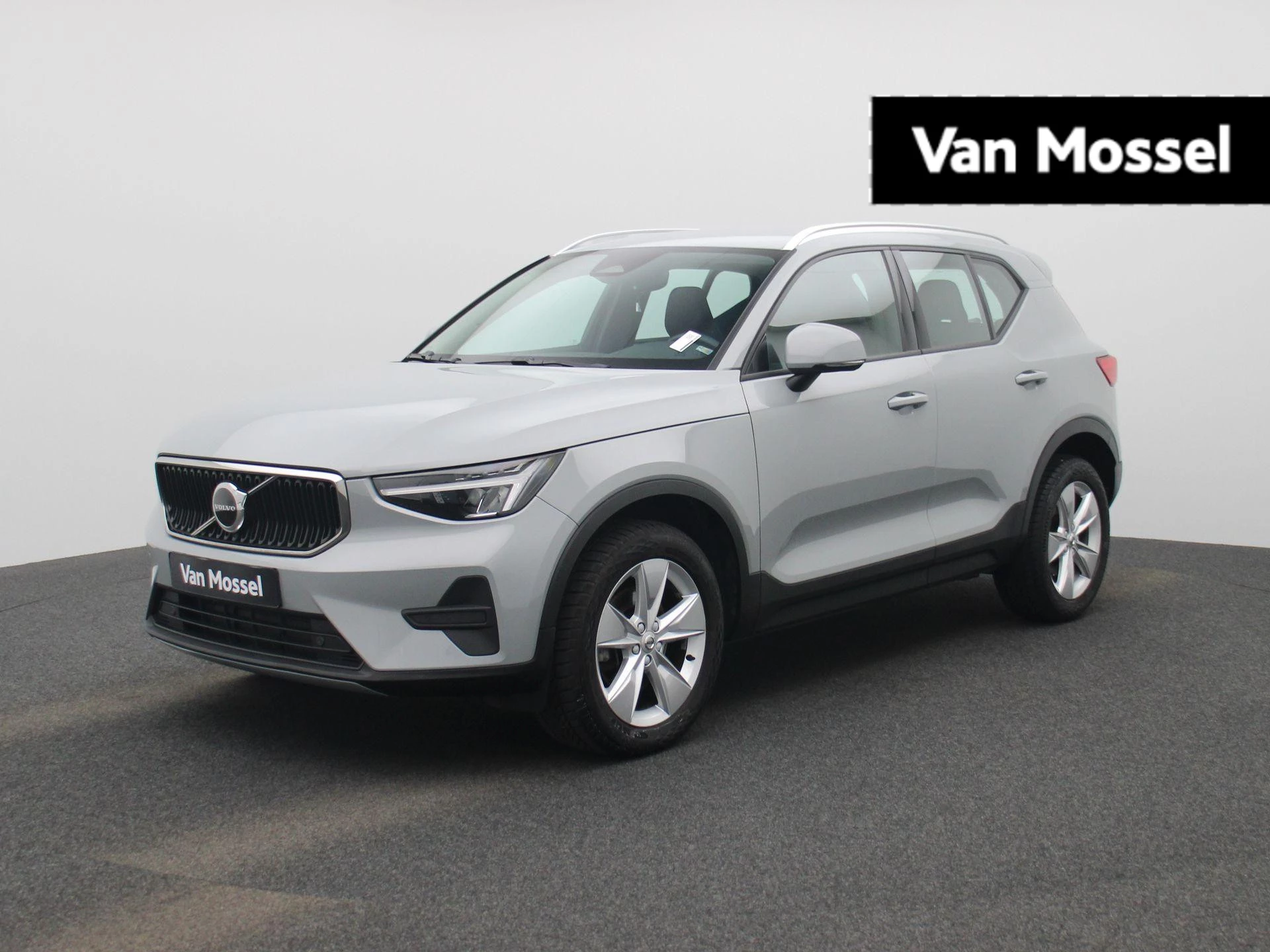 Volvo-XC40-image-0