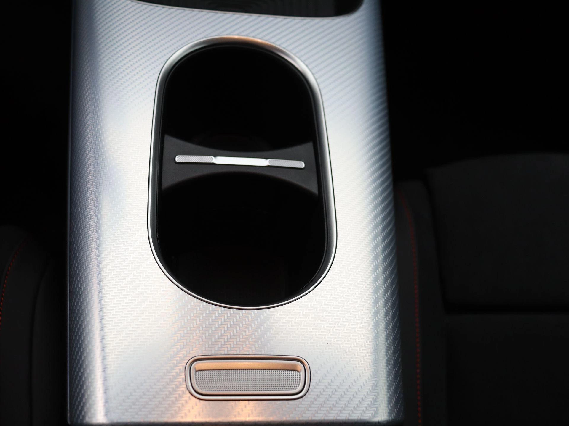 Mercedes-Benz-CLA-image-13