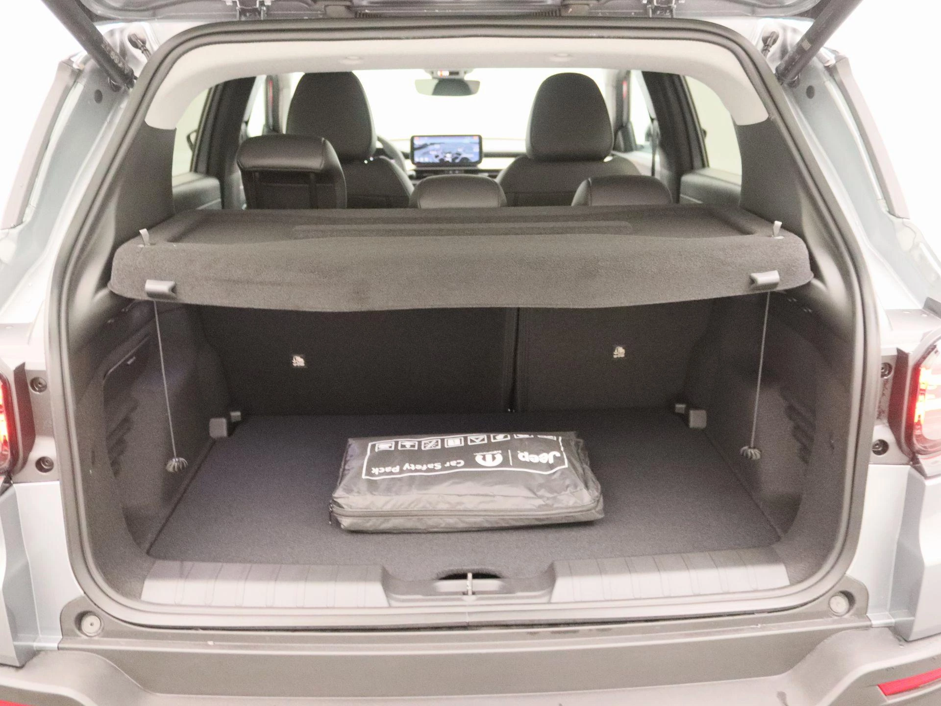 Jeep Avenger 1.2 e-Hybrid Summit