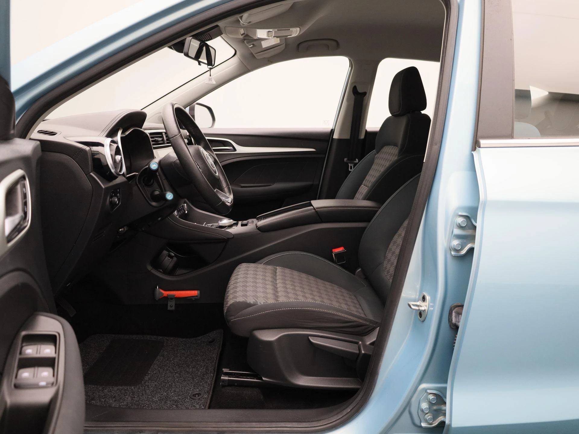 MG-ZS EV-image-8