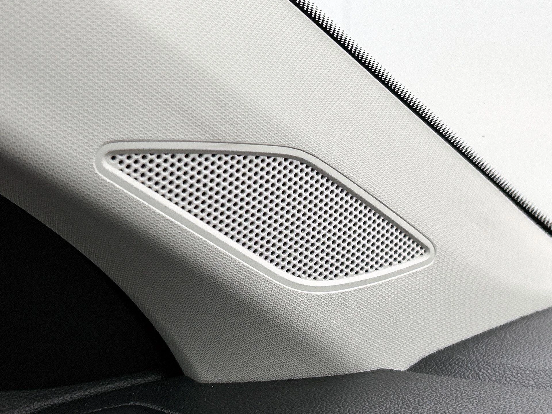 Volkswagen-T-Cross-image-18