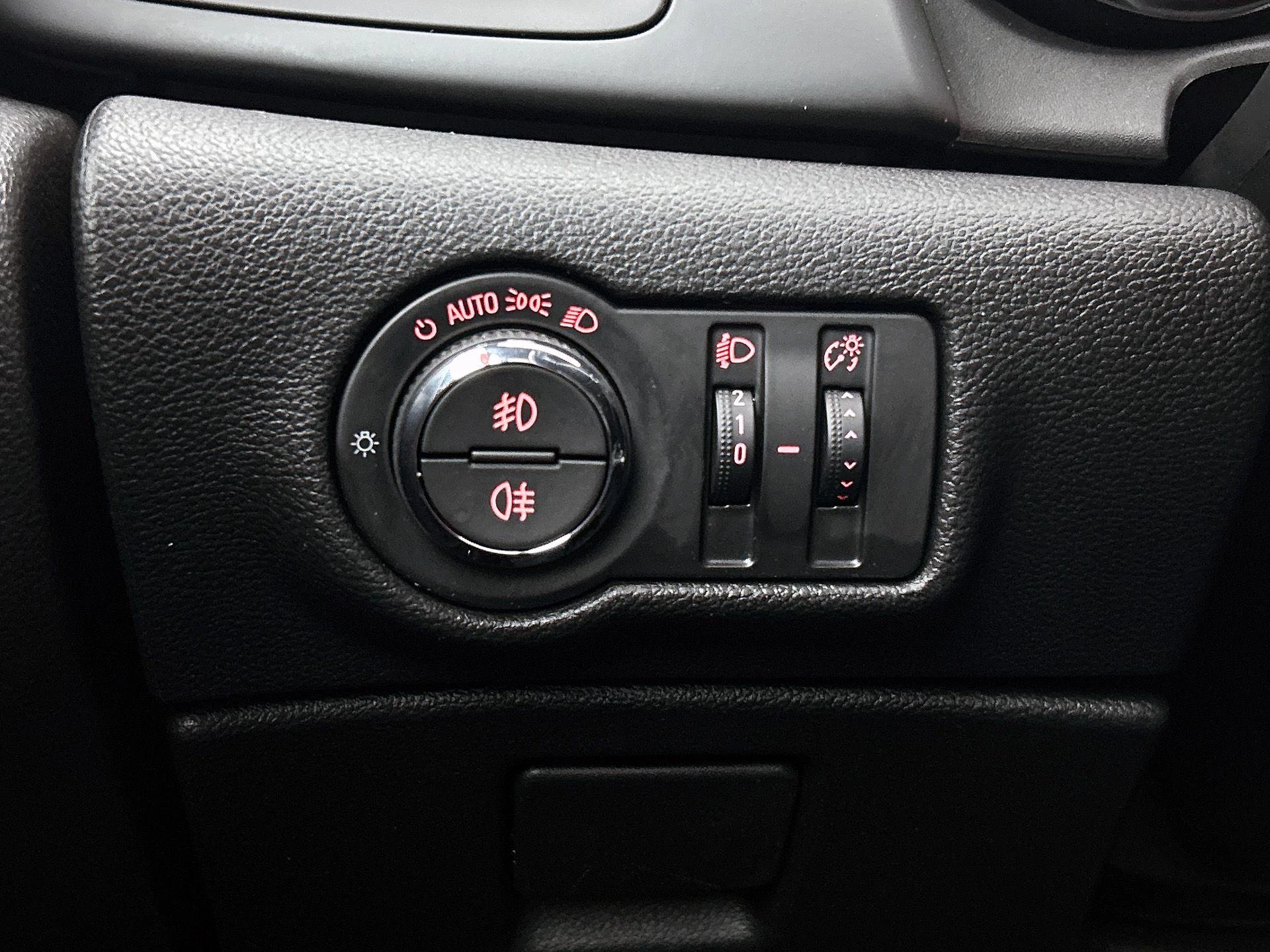 Opel-Cascada-image-16