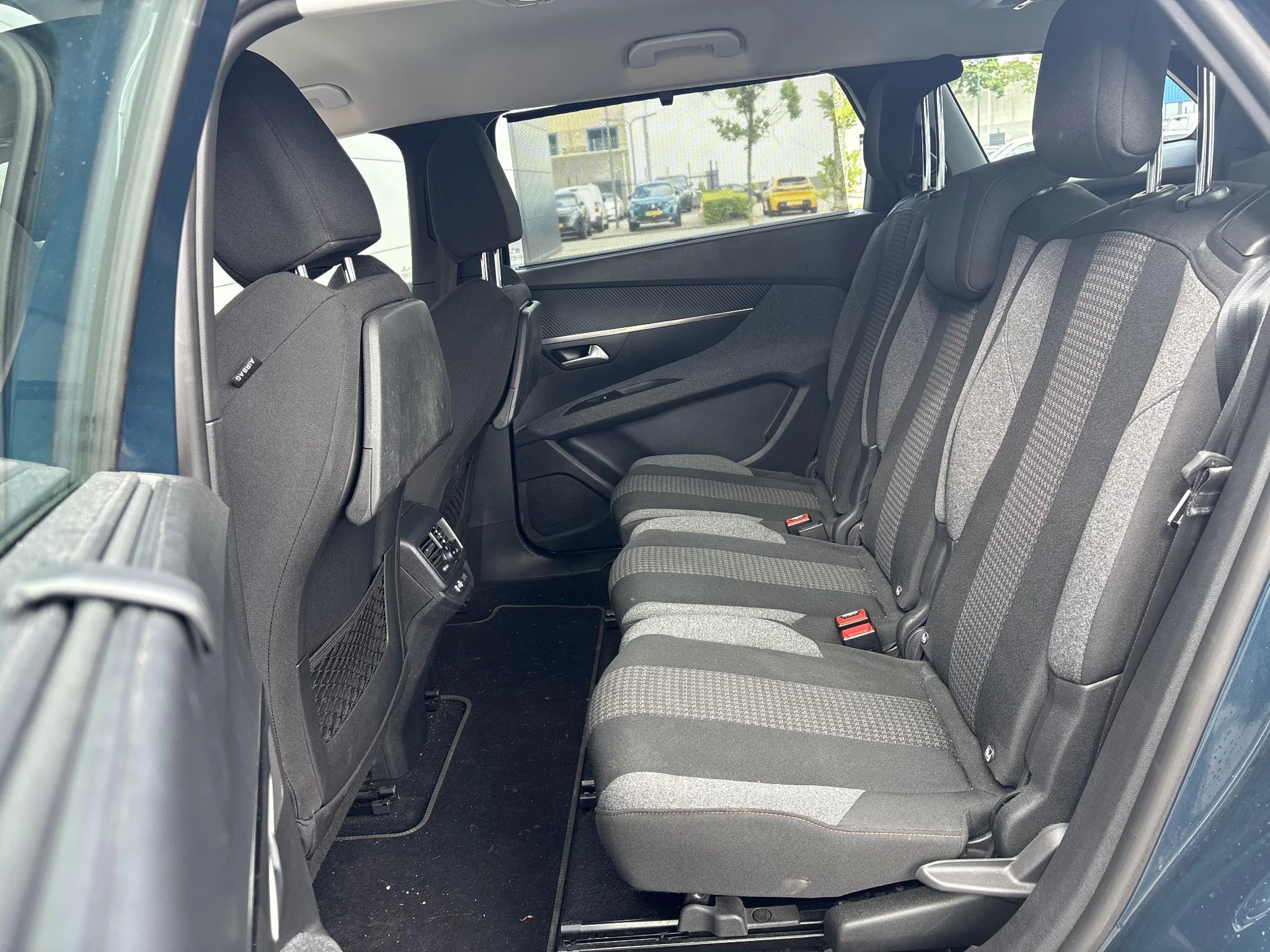 Peugeot-5008-image-20
