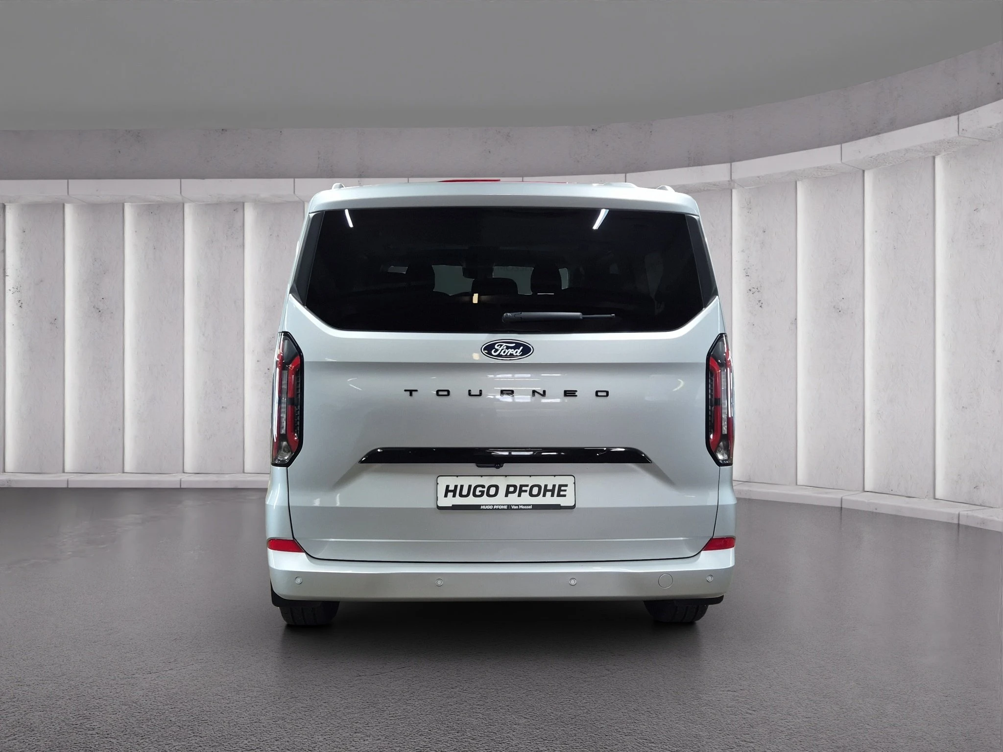 Ford-Tourneo Custom-image-3