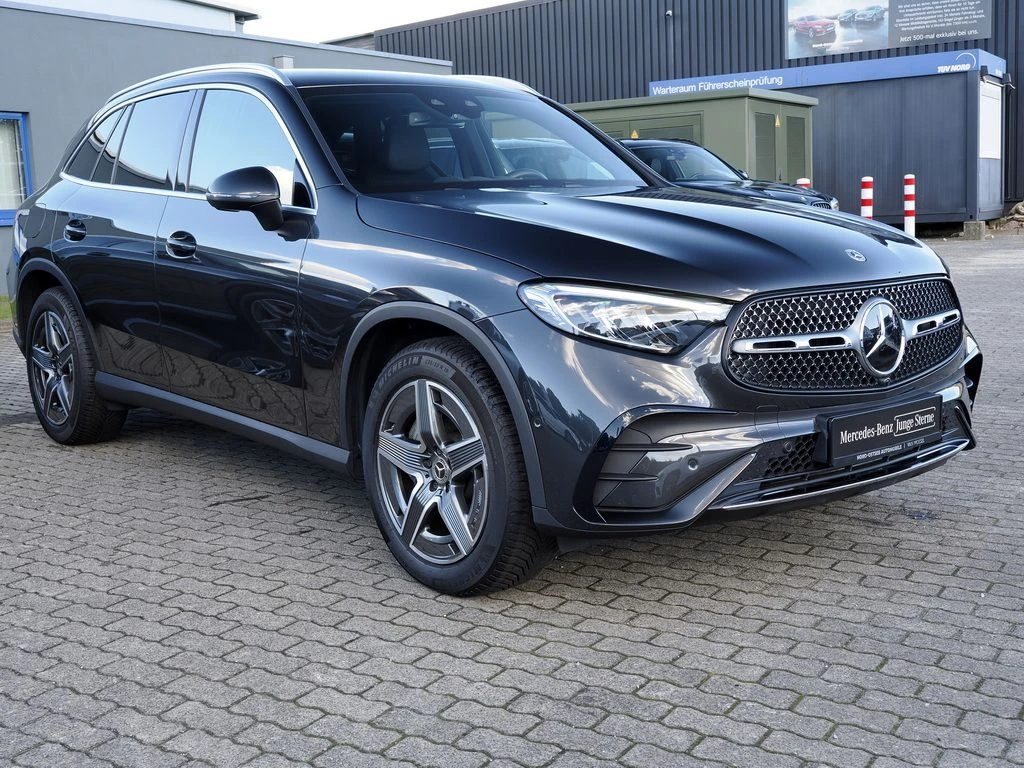 Mercedes-Benz-GLC 300 d-image-4