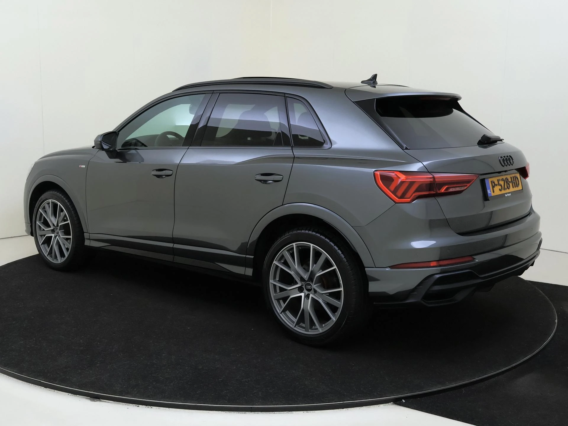 Audi-Q3-image-2
